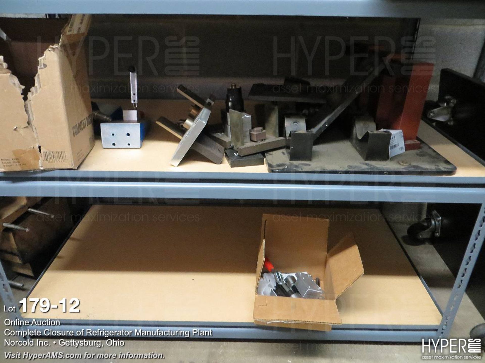 (lot) various MRO parts and supplies in room - Image 13 of 18