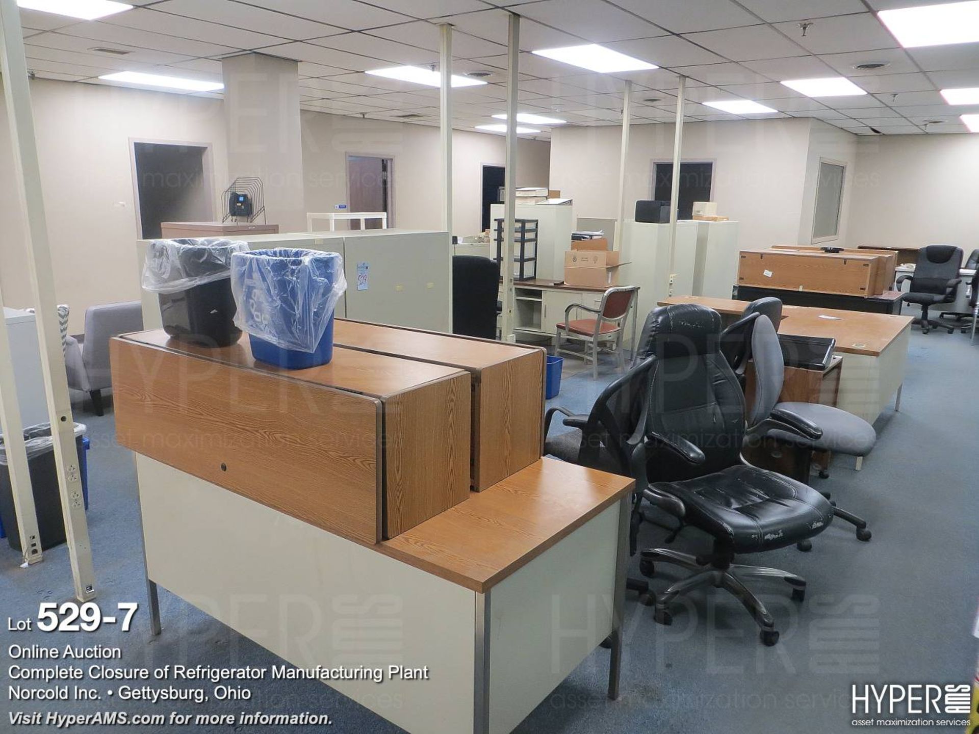 Common office area furniture, large lot - Image 8 of 12