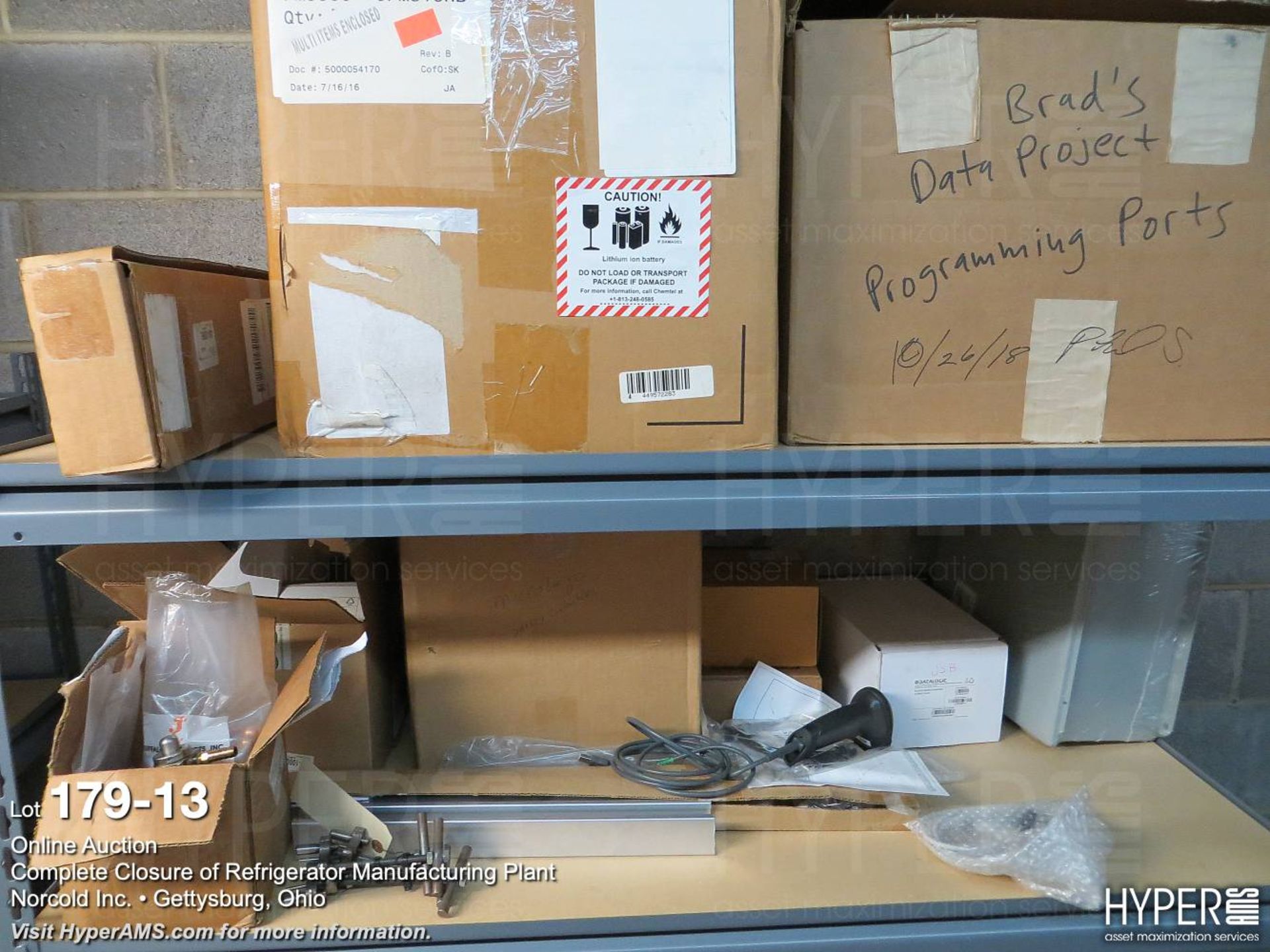 (lot) various MRO parts and supplies in room - Image 14 of 18