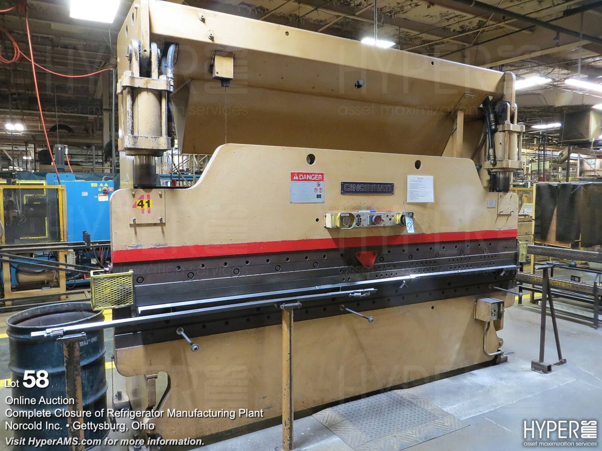 Cincinnati 90 ton hydraulic press brake 90 CB