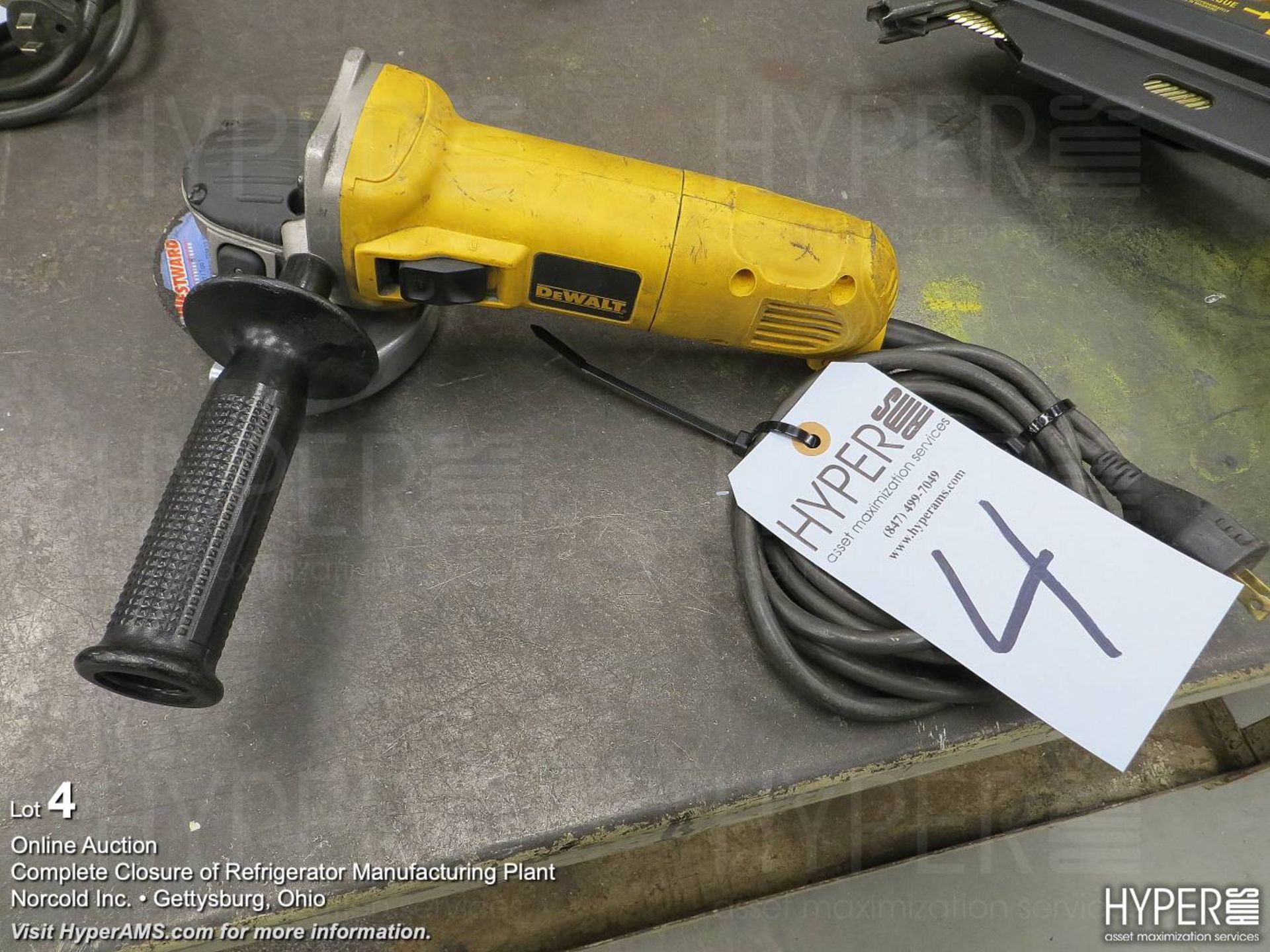 DeWalt 4-1/2" electric angle grinder D28110