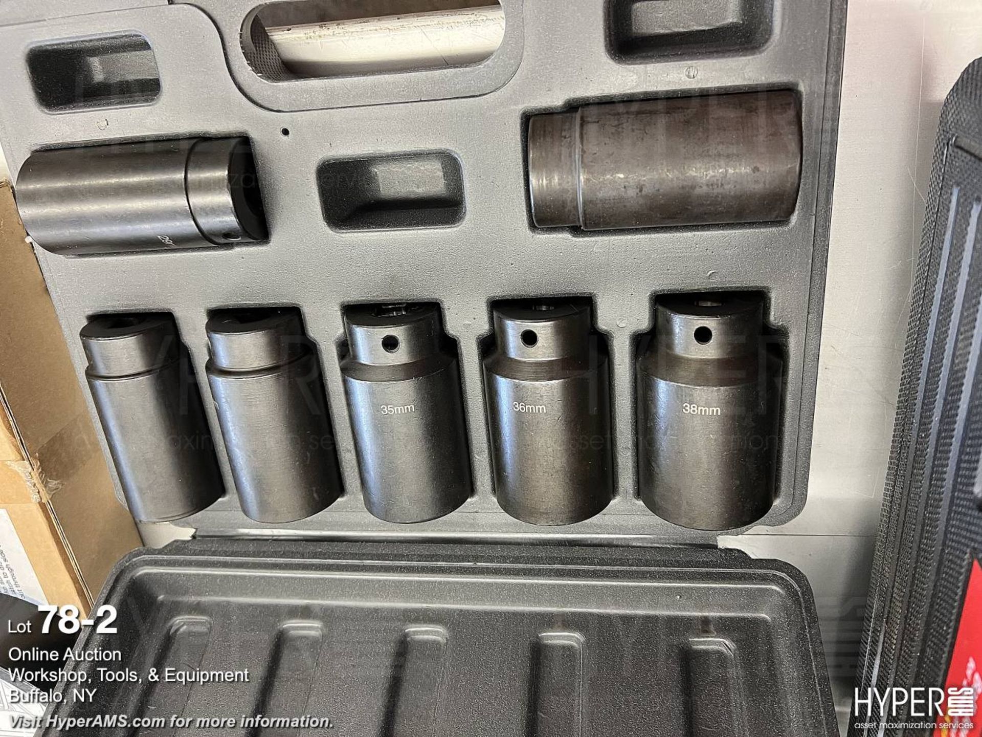 Lot of ball joint kit and socket set - Image 2 of 3