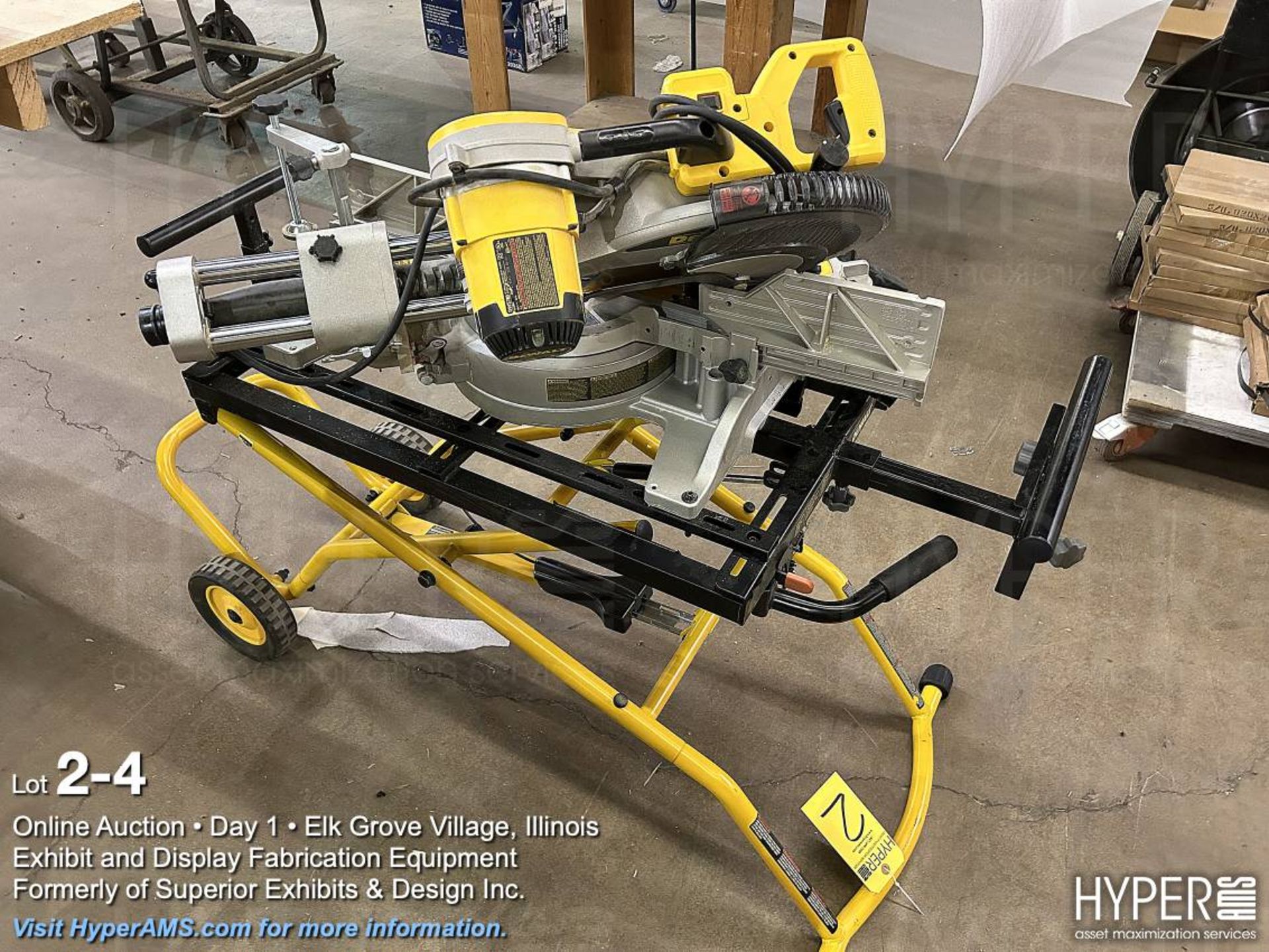 DeWalt portable double bevel sliding compound miter saw - Image 4 of 4