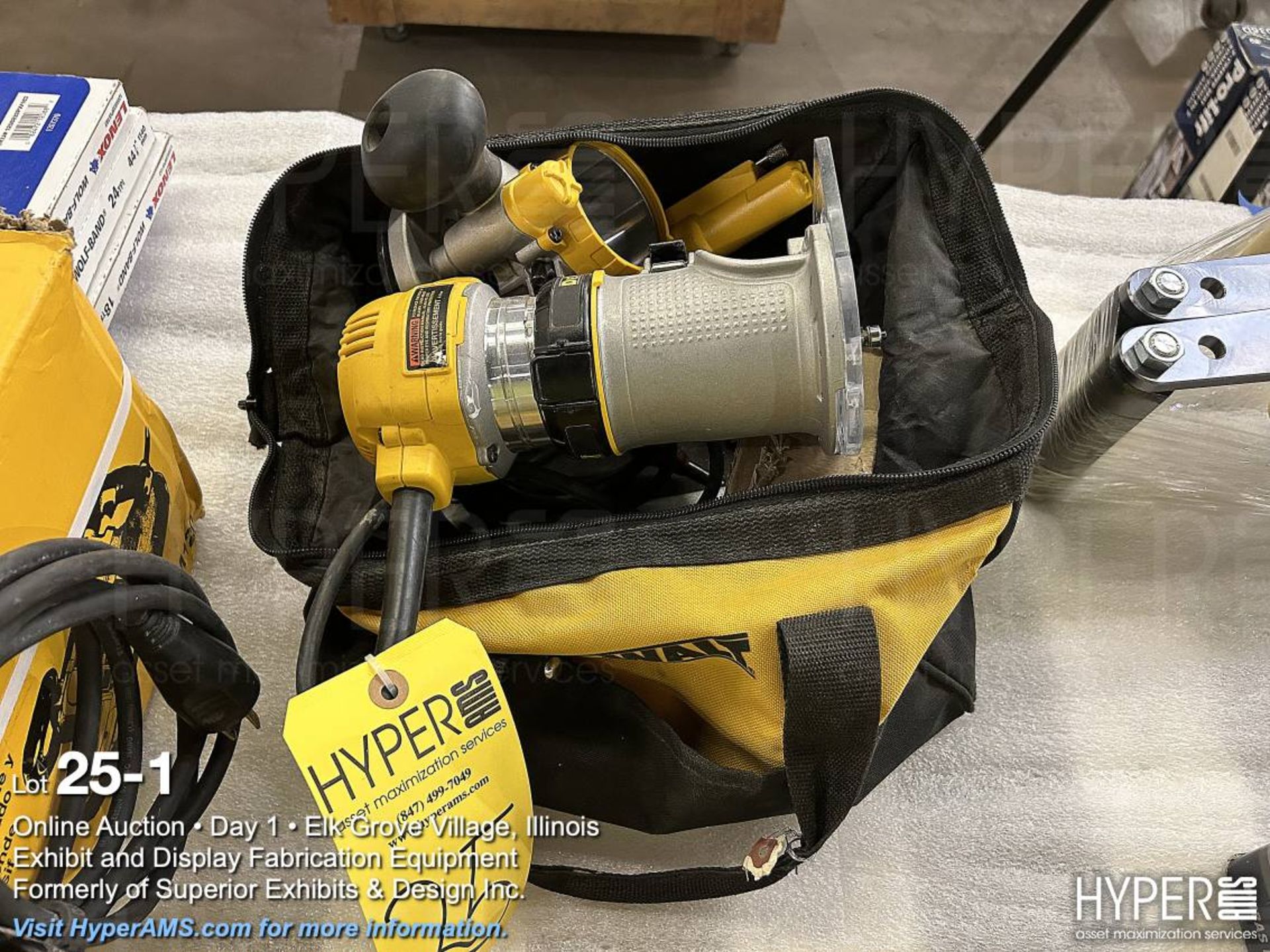 DeWalt DWP611 compact router