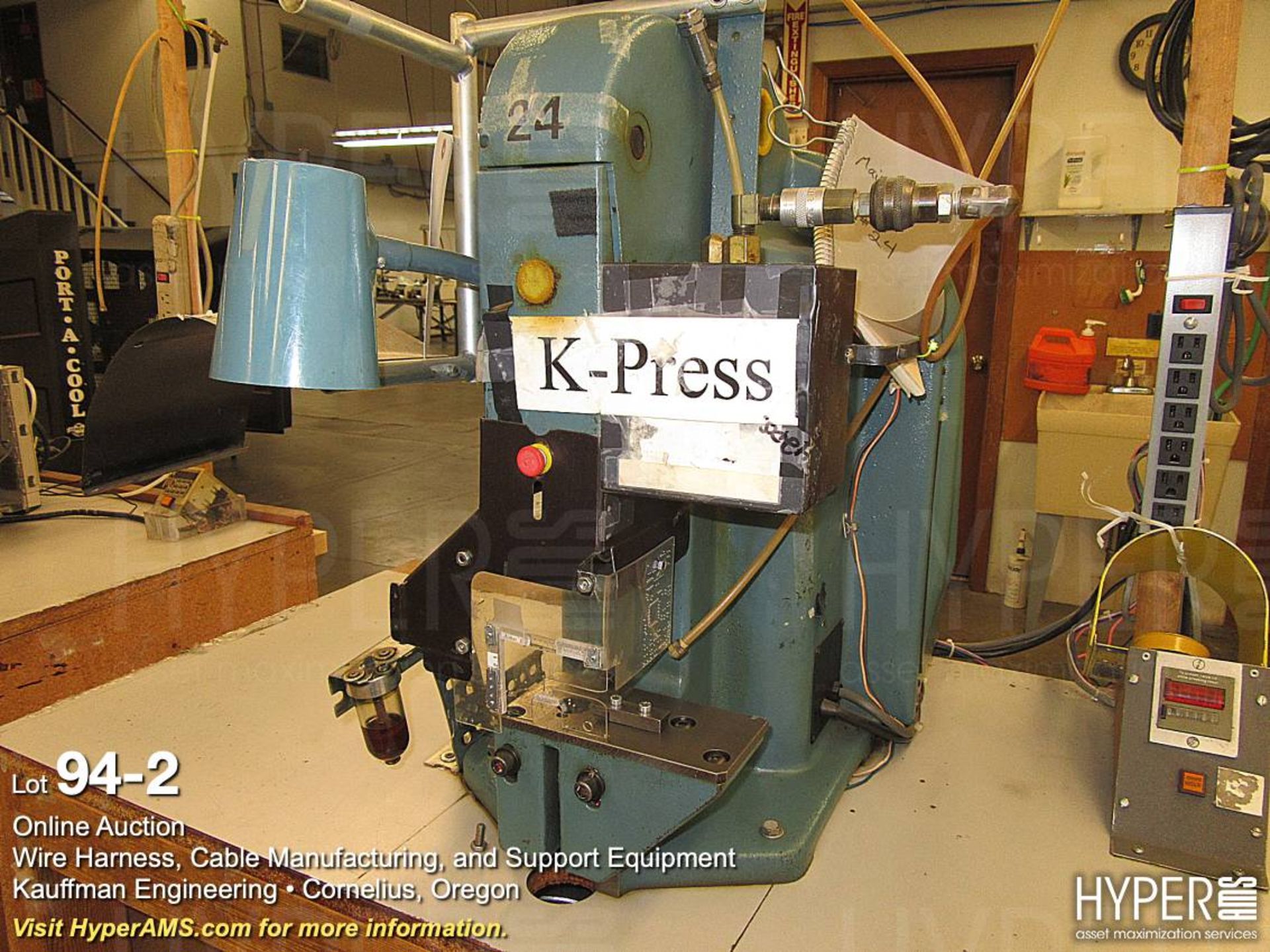 AMP model K benchtop terminating crimping press - Image 2 of 3