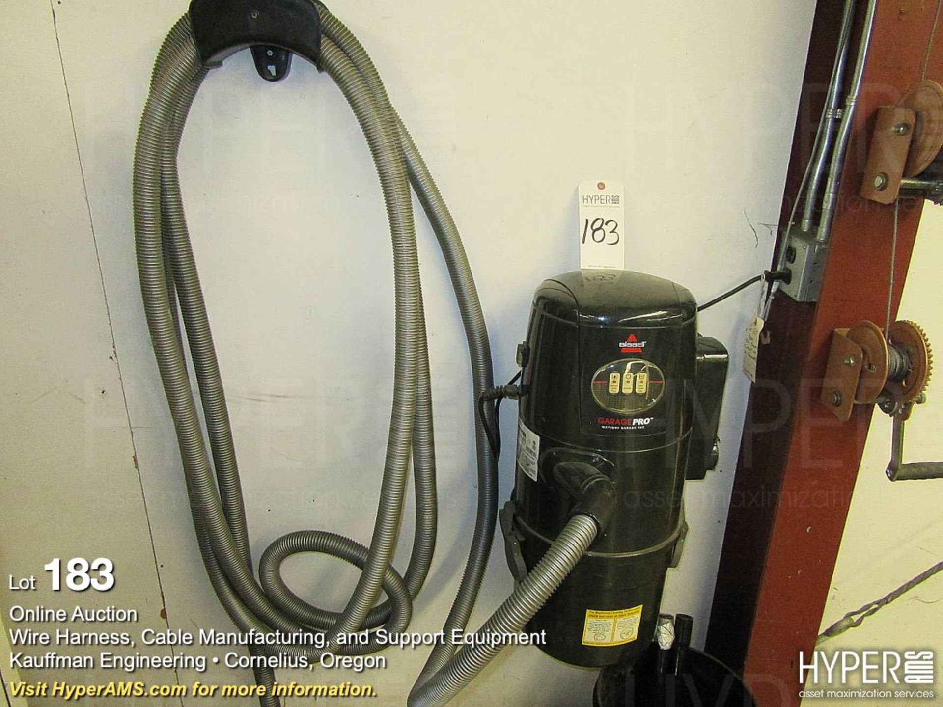 Bissell Garage Pro wall mounted wet/dry vacuum