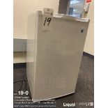 Avanti mini refrigerator