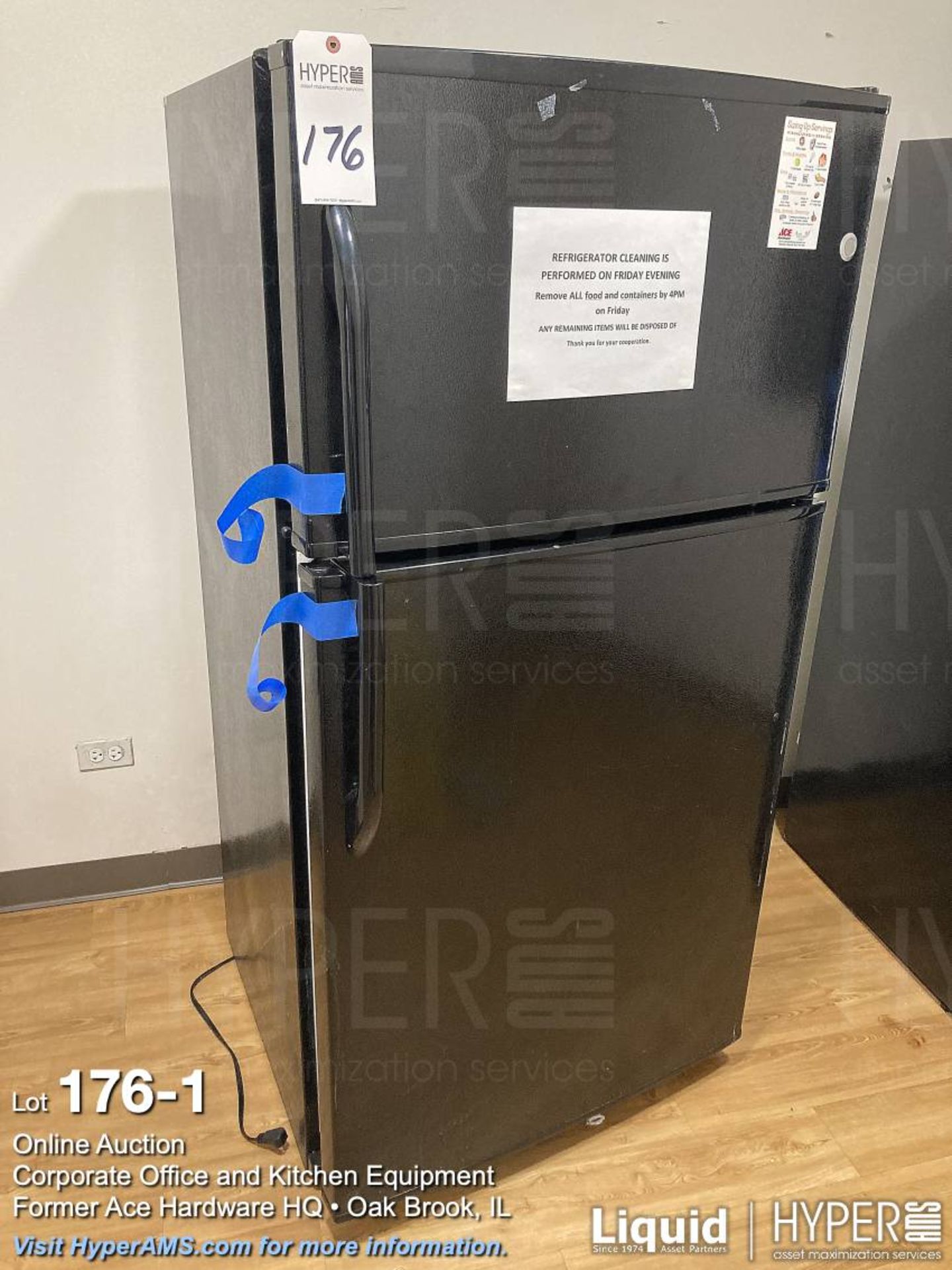 GE Freezer / Refrigerator - Image 2 of 3
