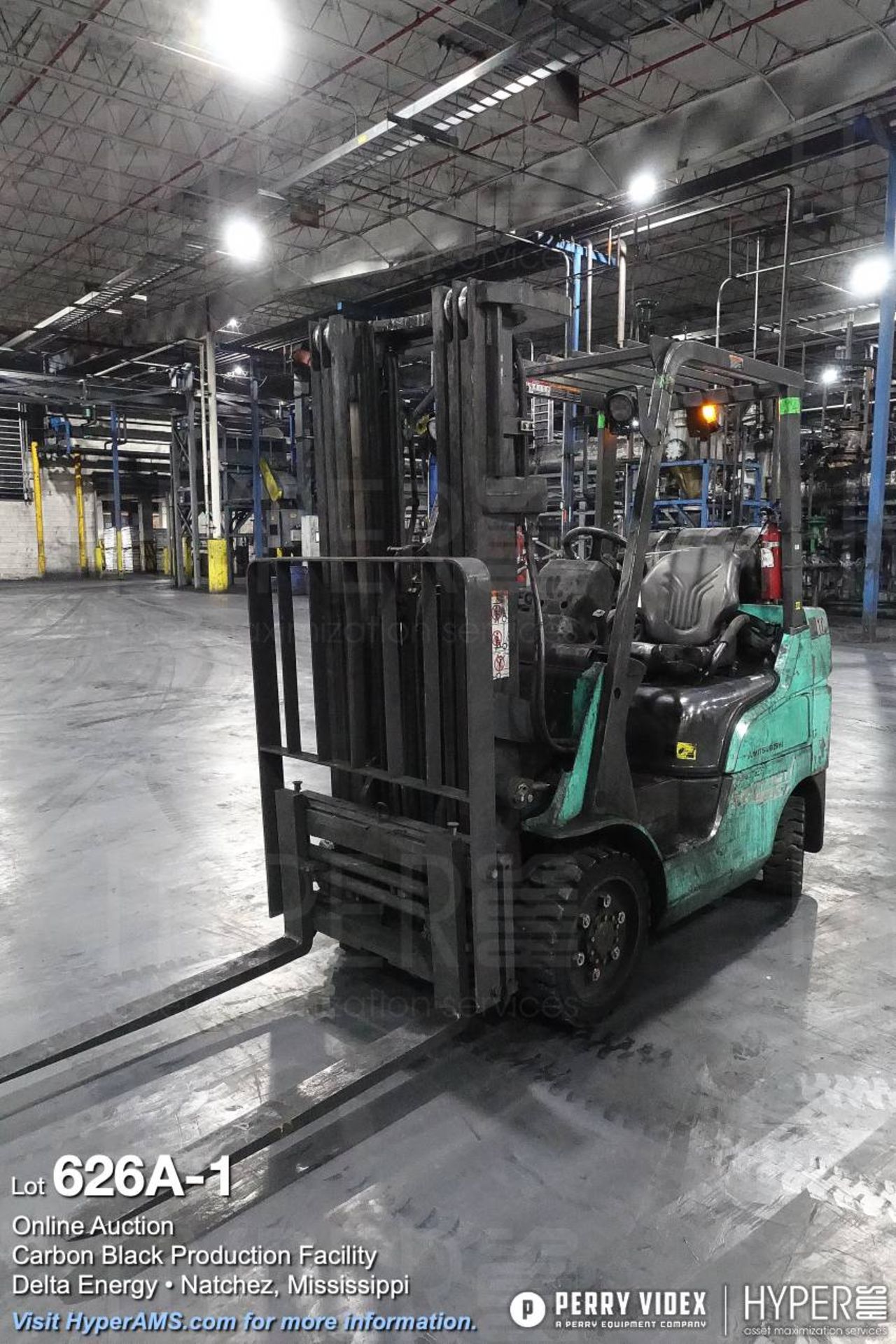 Mitsubishi 5000# LP forklift FGC254N