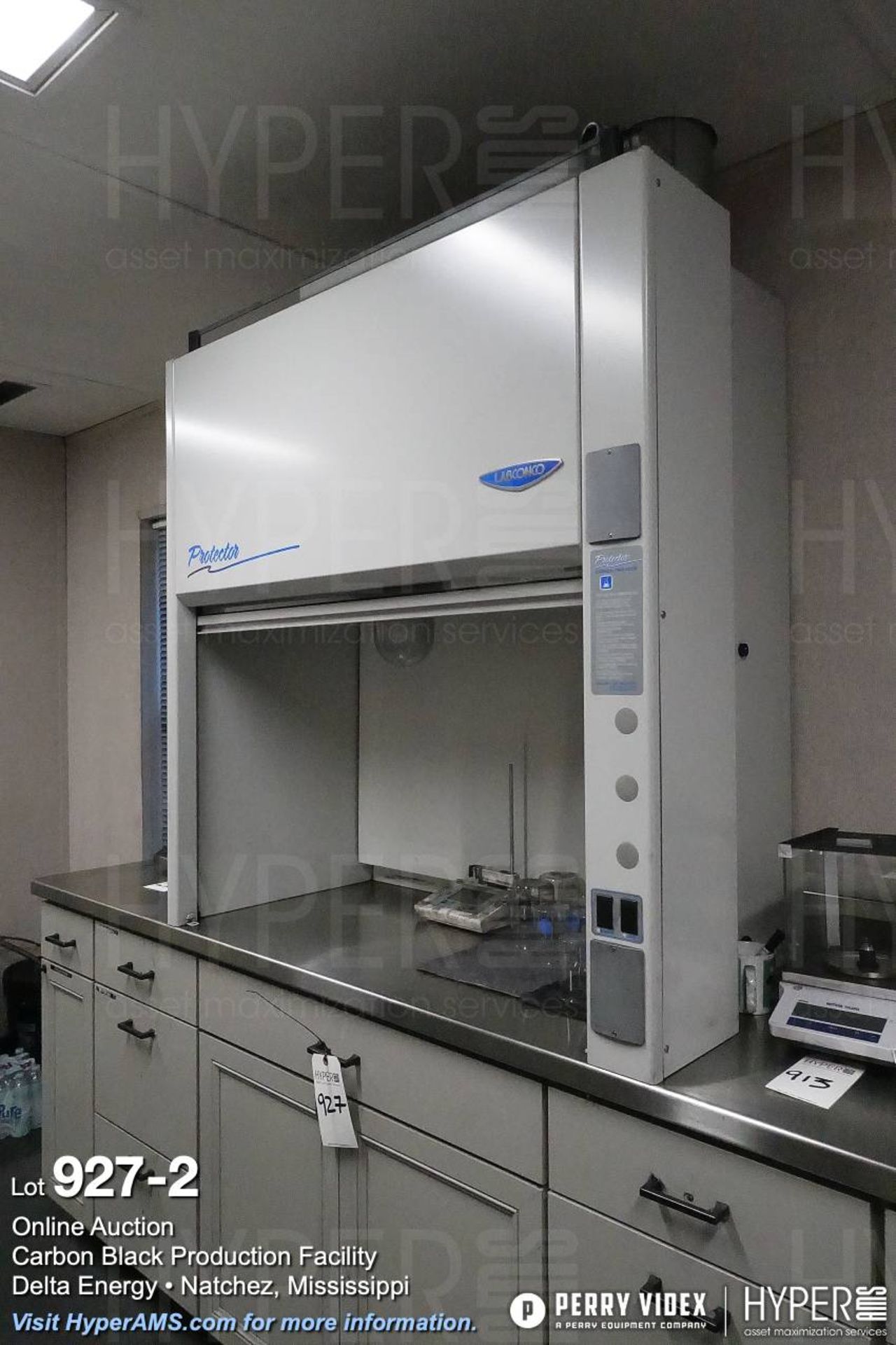 Labconco Protector benchtop lab hood with lab cabinet - Image 2 of 2
