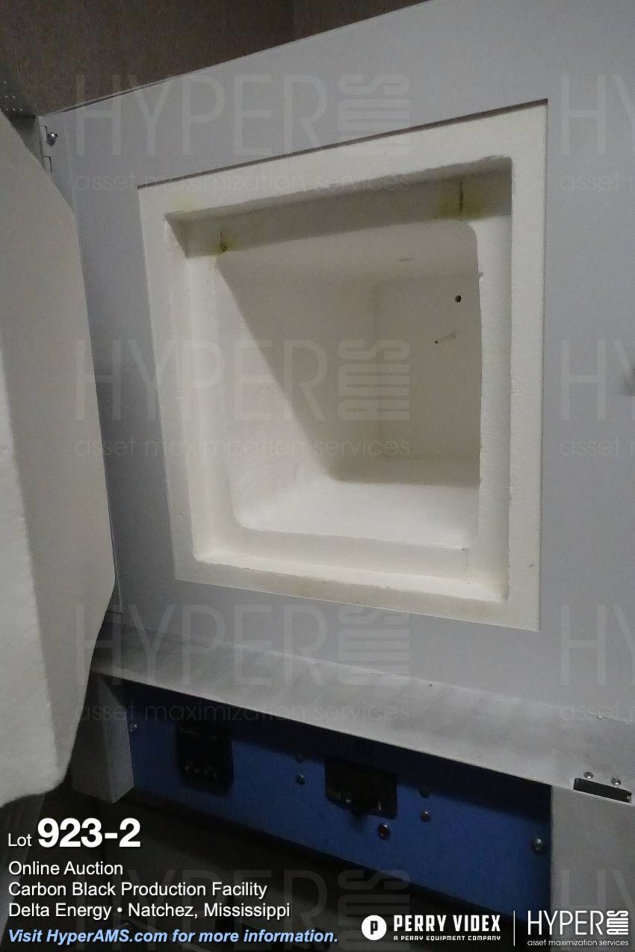 Thermo Scientific benchtop box furnace (NEW 04/2023) - Image 2 of 4