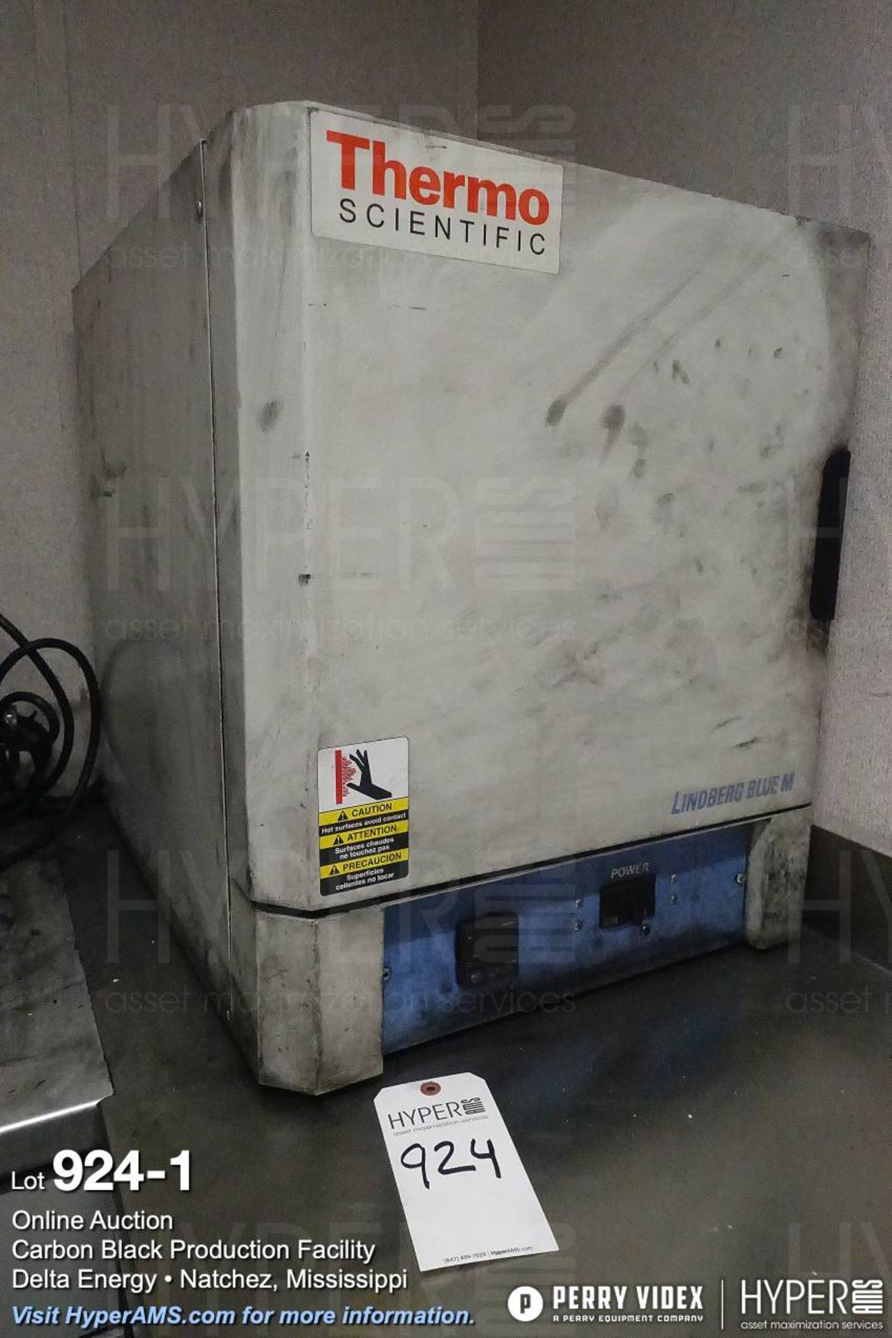 Thermo Scientific benchtop box furnace