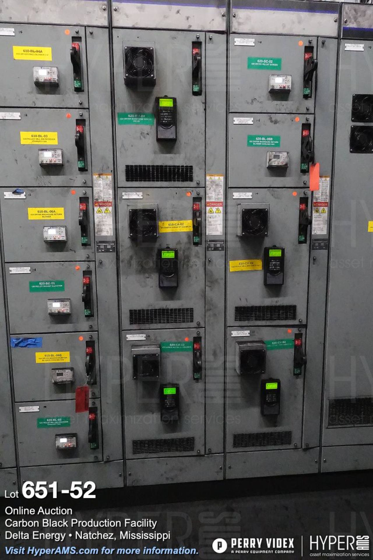 Large lot of MCC centers, electrical controls, breakers and building power components - Image 52 of 75