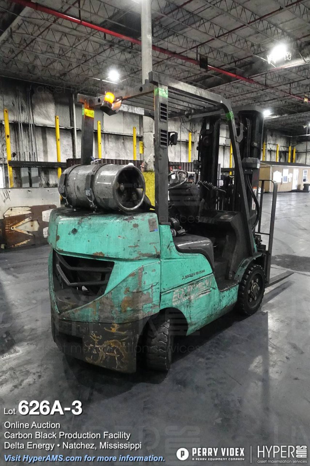 Mitsubishi 5000# LP forklift FGC254N - Image 3 of 7