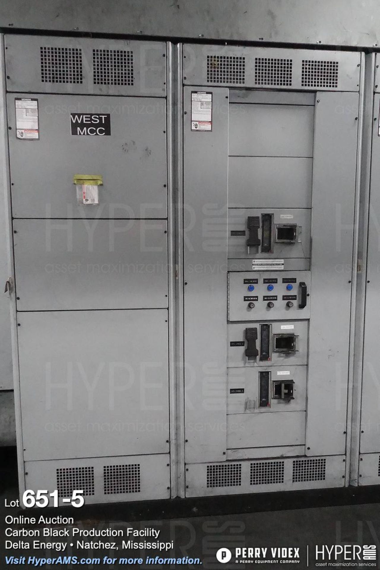 Large lot of MCC centers, electrical controls, breakers and building power components - Image 5 of 75