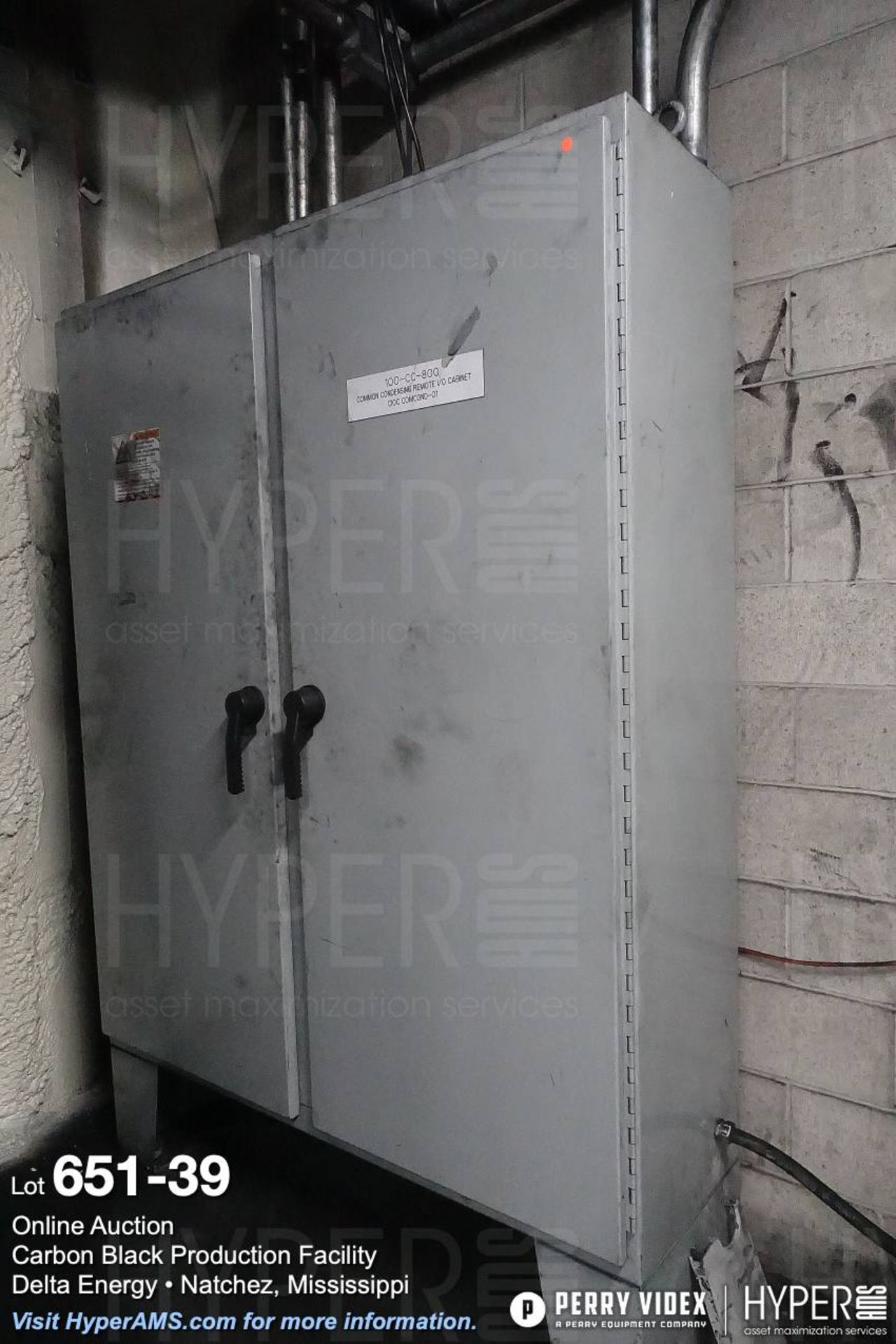 Large lot of MCC centers, electrical controls, breakers and building power components - Image 39 of 75