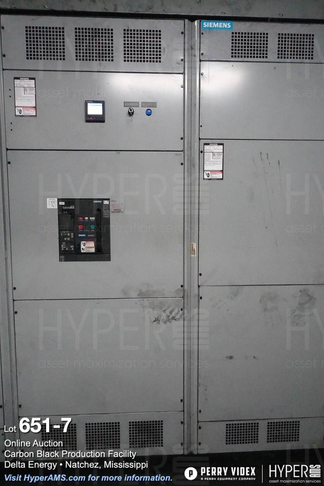 Large lot of MCC centers, electrical controls, breakers and building power components - Image 7 of 75