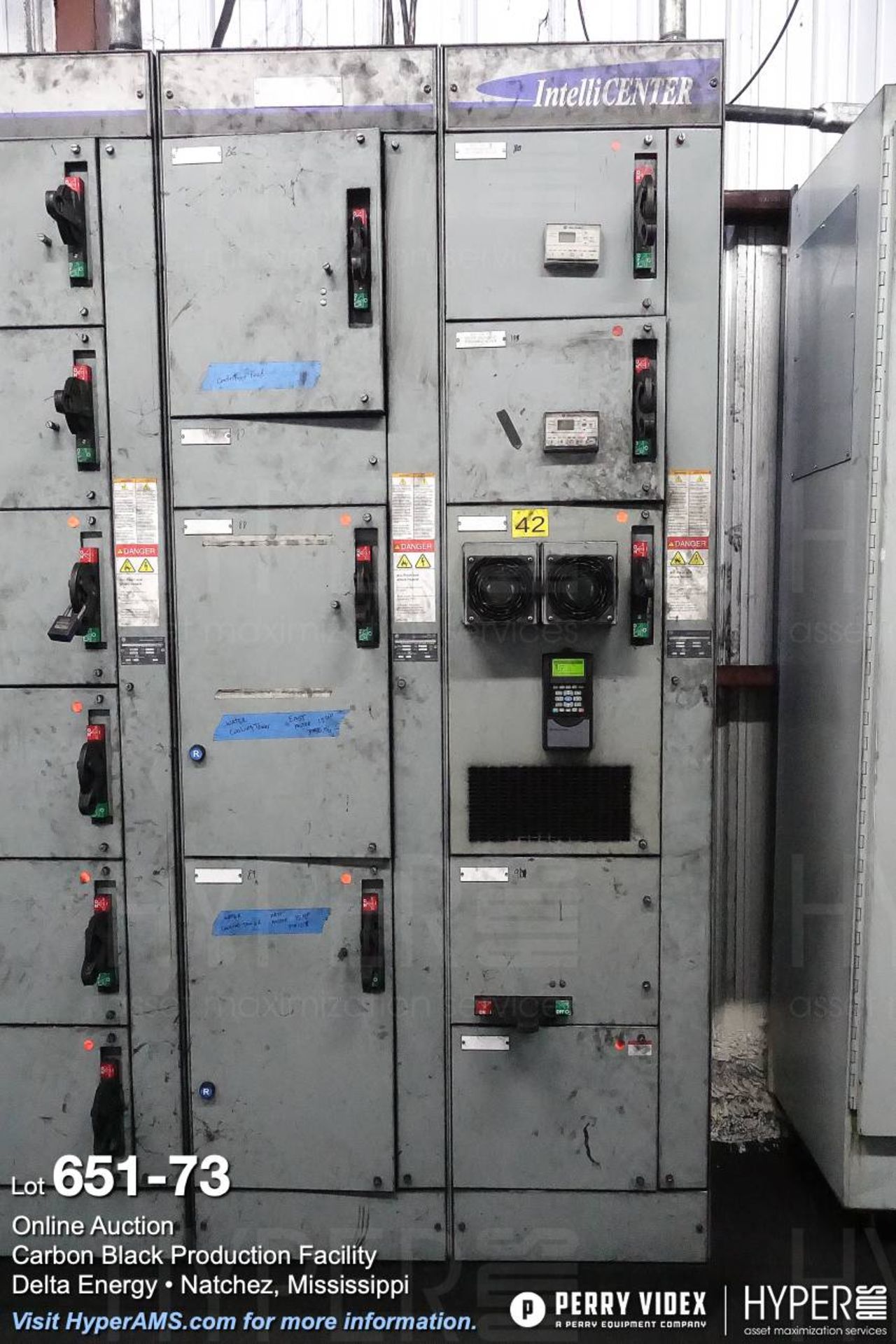 Large lot of MCC centers, electrical controls, breakers and building power components - Image 73 of 75