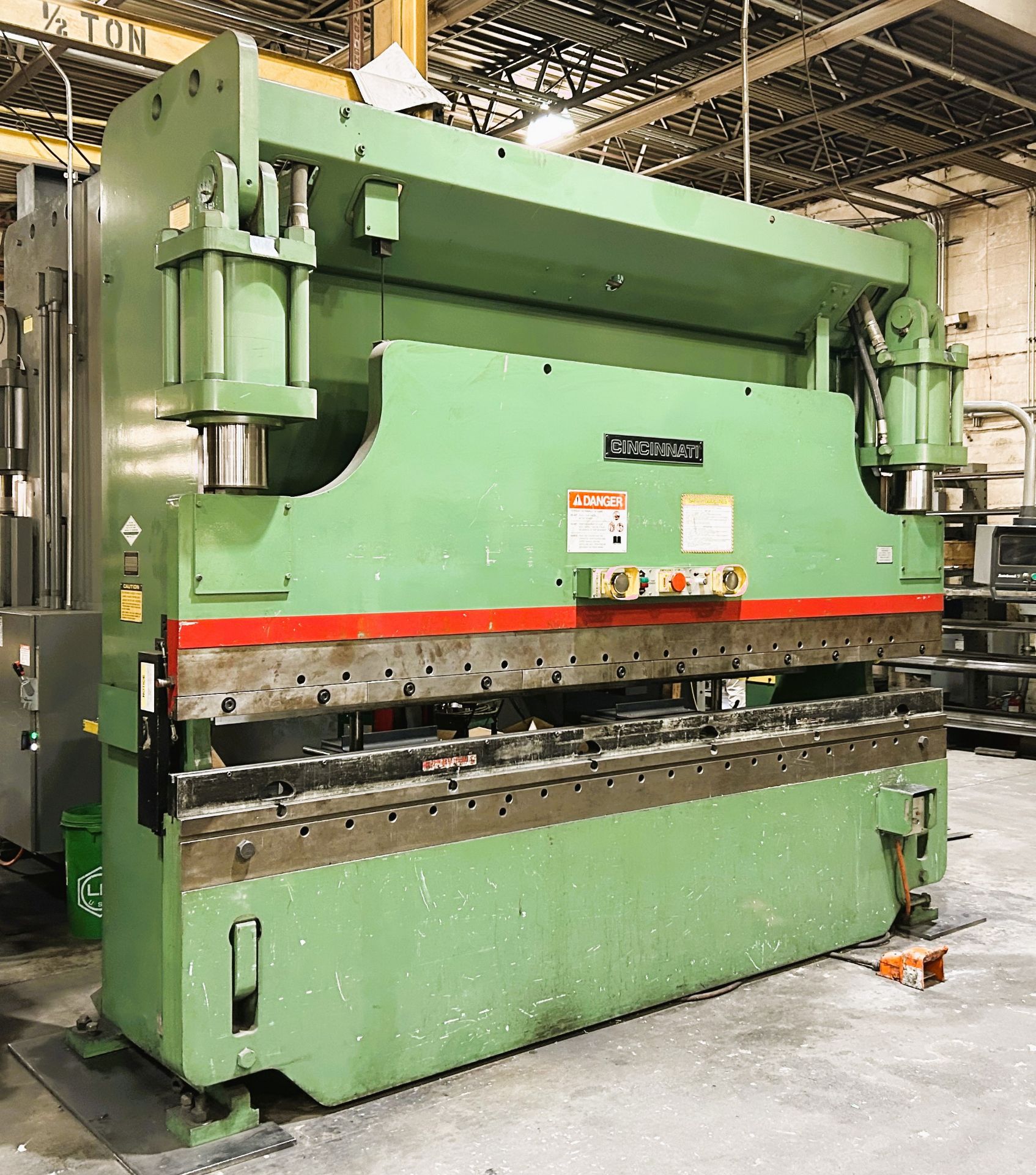 Cincinnati Mod.175CBII 175 Ton x 12’ Hydraulic Press Brake - S/N 48621 (New 1995) - Image 7 of 7