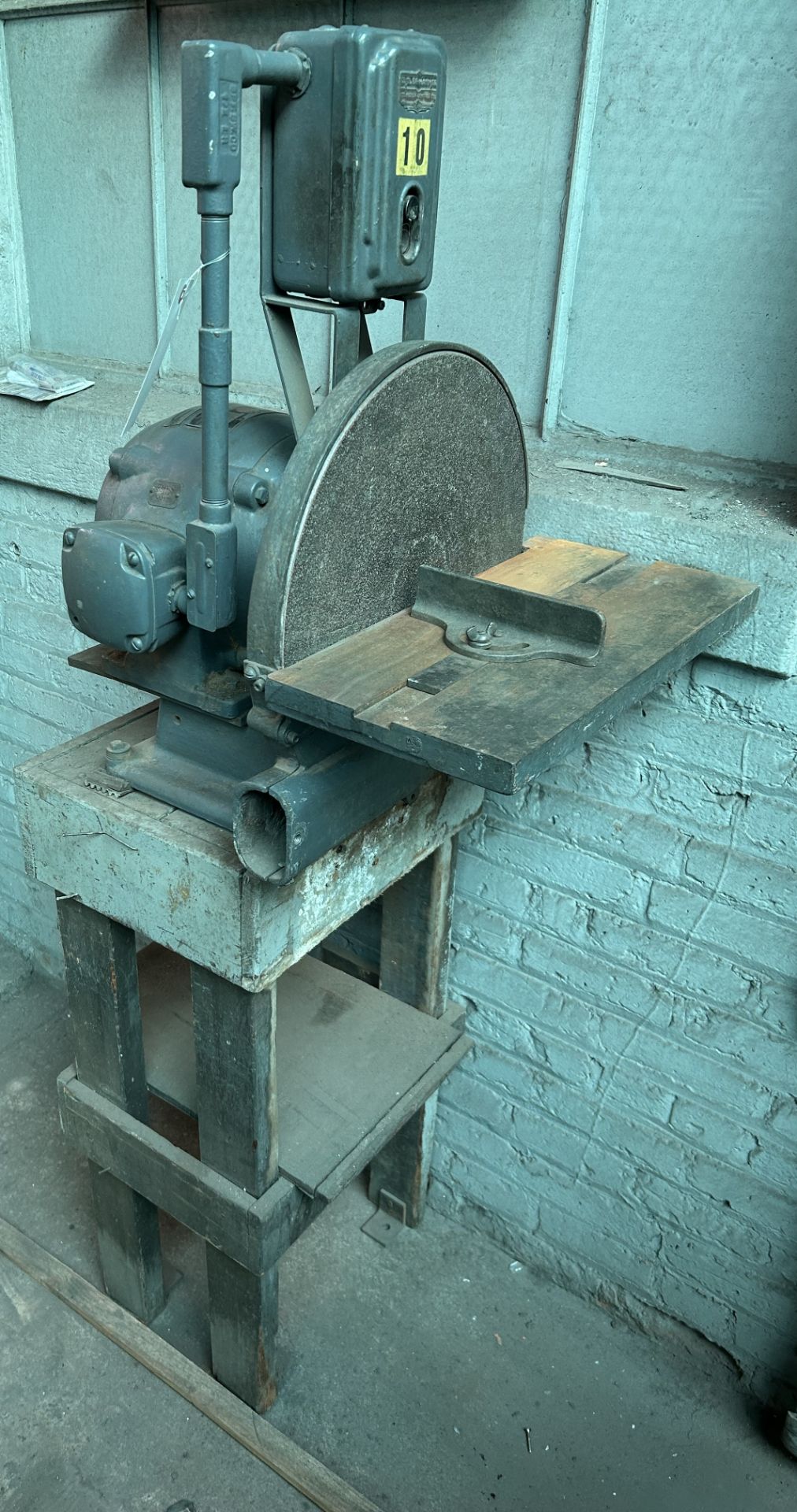 16" Weems Disc Sander 8-3/4" x 19-1/2" Table, 1 HP 220/440