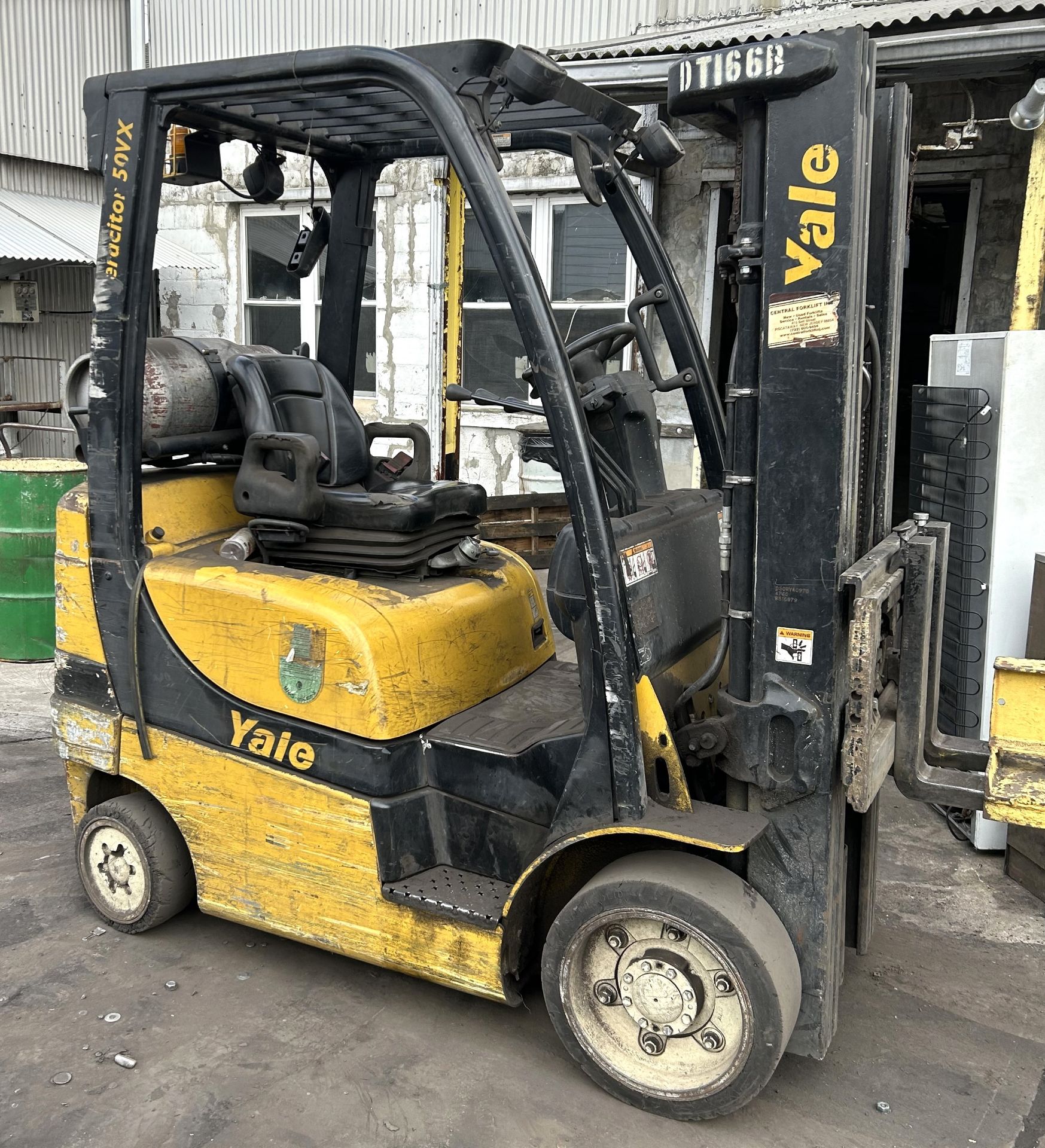 Yale Mod GLCO5OVXNGSE083 5000 # Propane Forklift - S/N A910V2033OK, 189" Max. Lift, 42" Fork Length