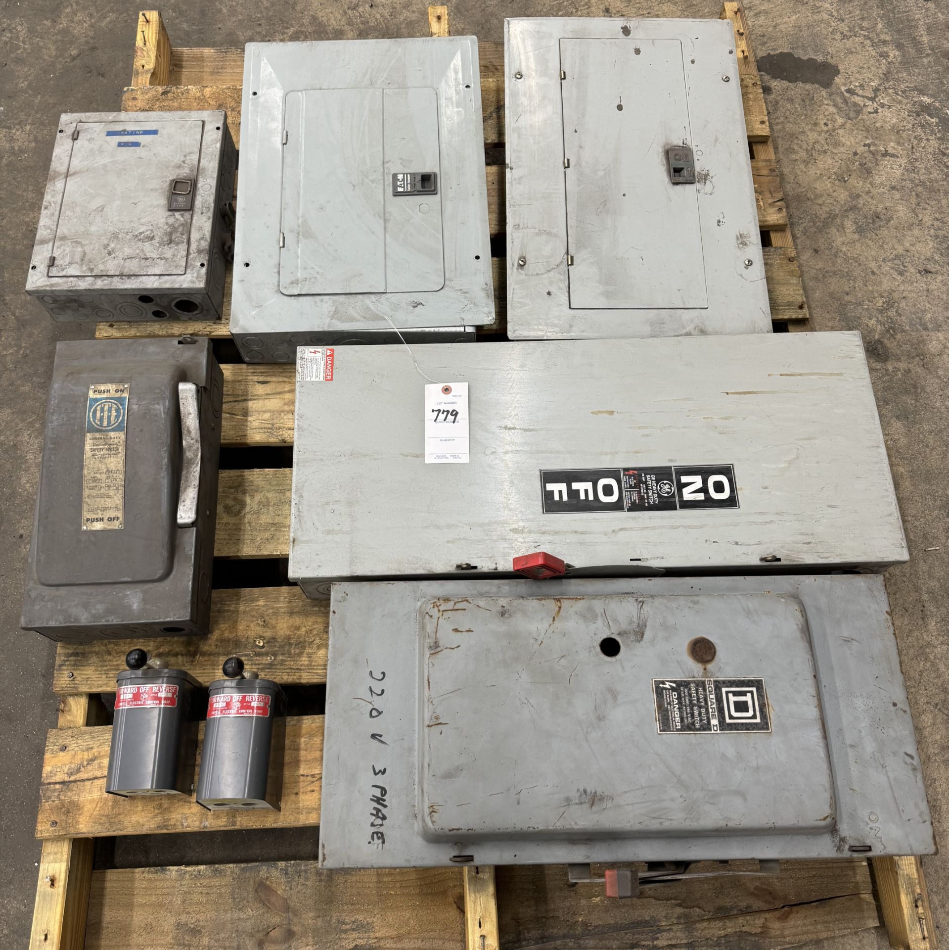 Lot Asst. Electrical Panels and Switches