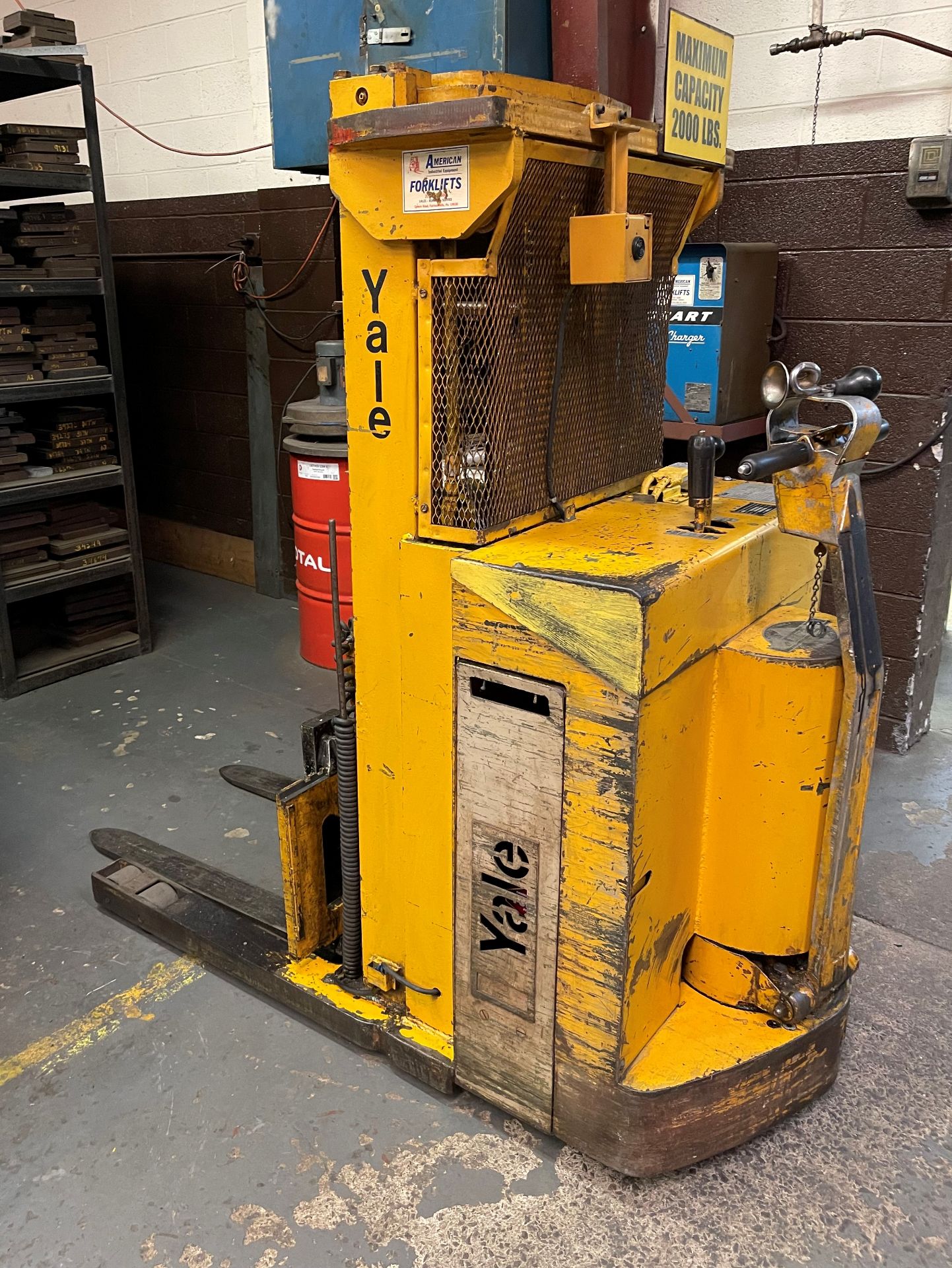 Yale Mod.VE30T-071 3000# Electric Pallet Lift Truck