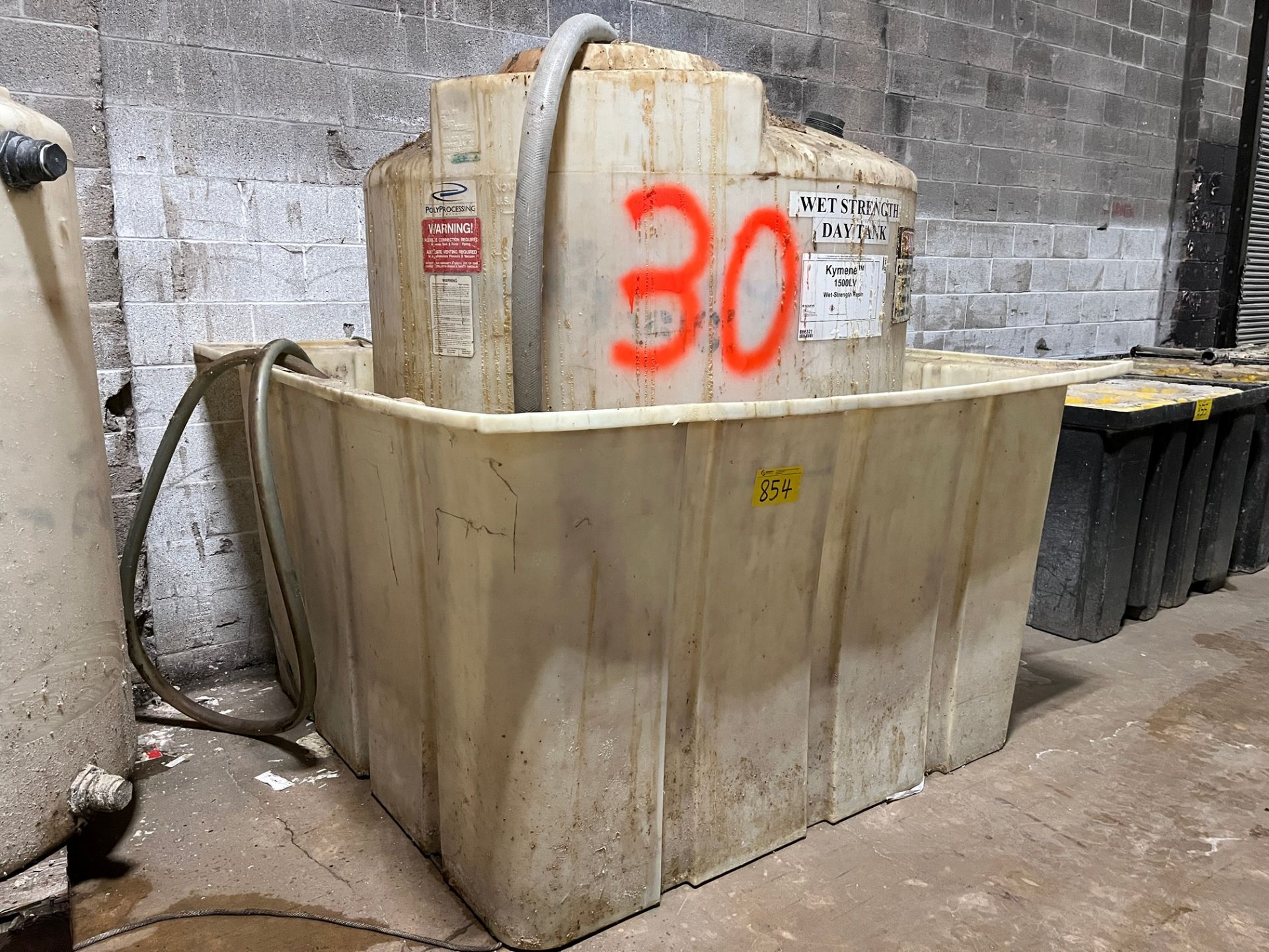 500 GAL PLASTIC TANK W/ SPILL CONTAINER APPROX. 7'L X 7'W X 4-H (CHEMICAL WAREHOUSE)