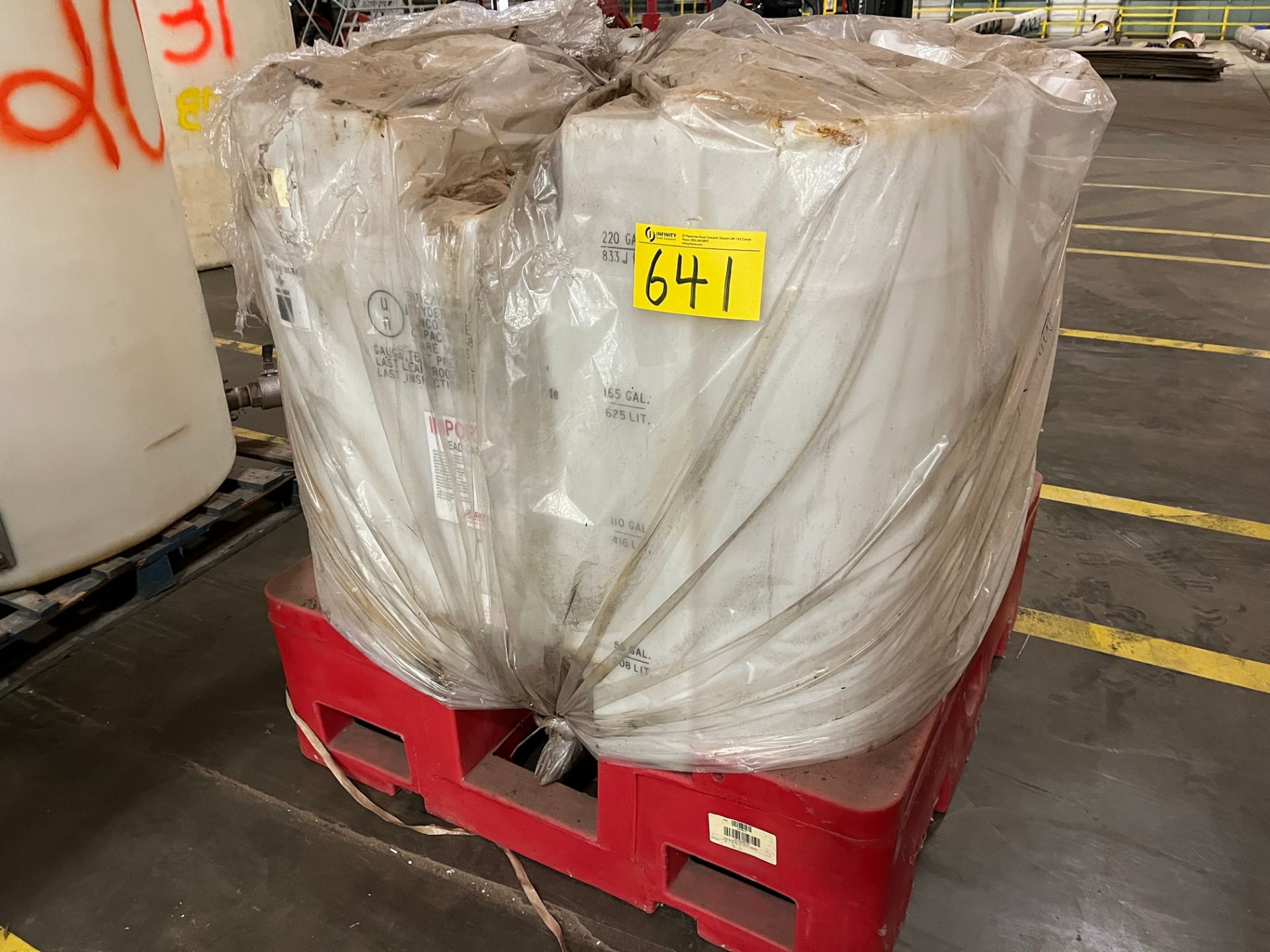 220 GALLON CAP. PLASTIC TOTE (ROW C22)