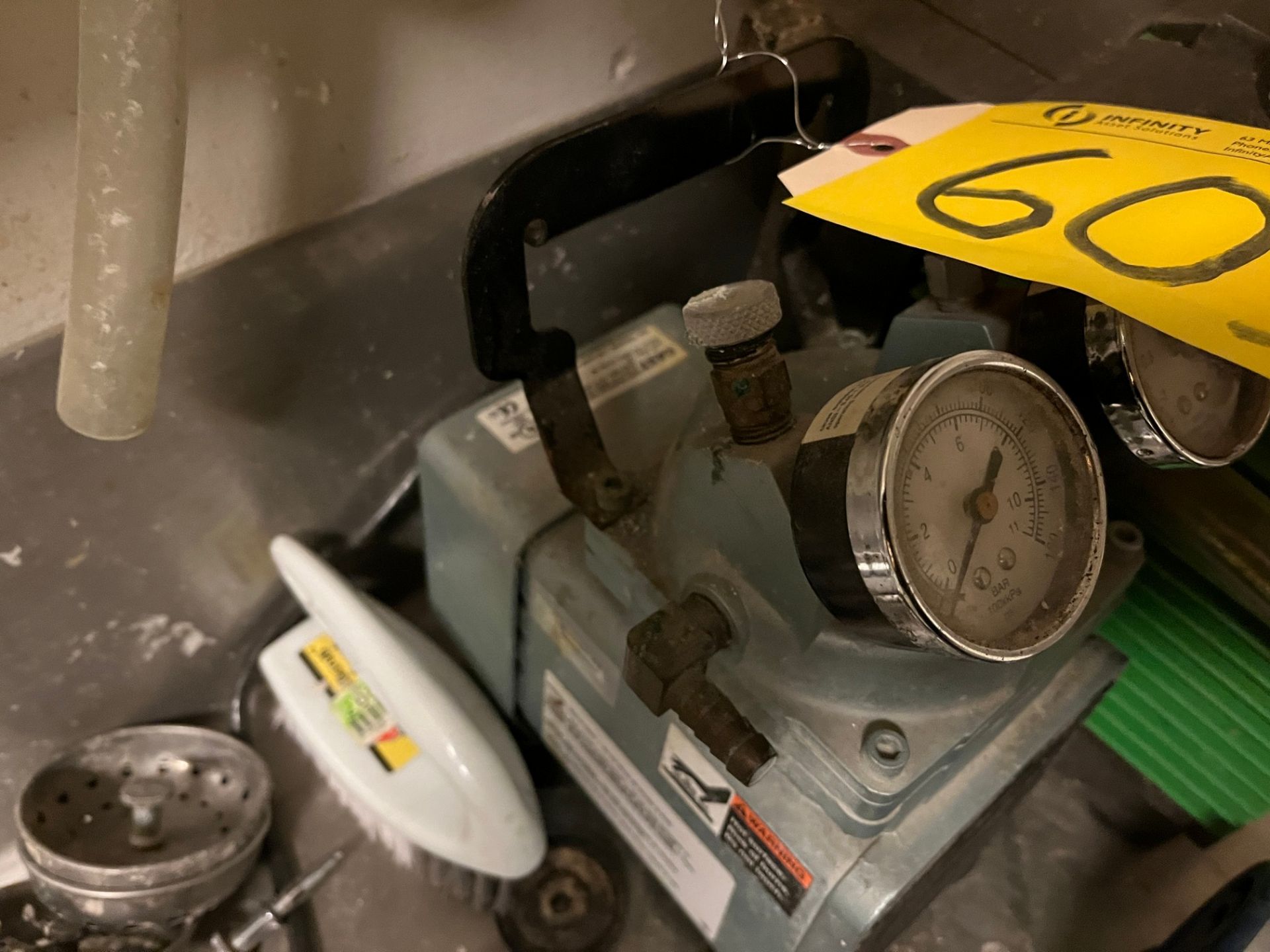 LOT OF (3) ELECTRIC PUMPS (GAST, COLE PALMER 7530-40, GRUNUFASX ALLOOS) (PM BUILDING EAST LAB) - Image 3 of 4