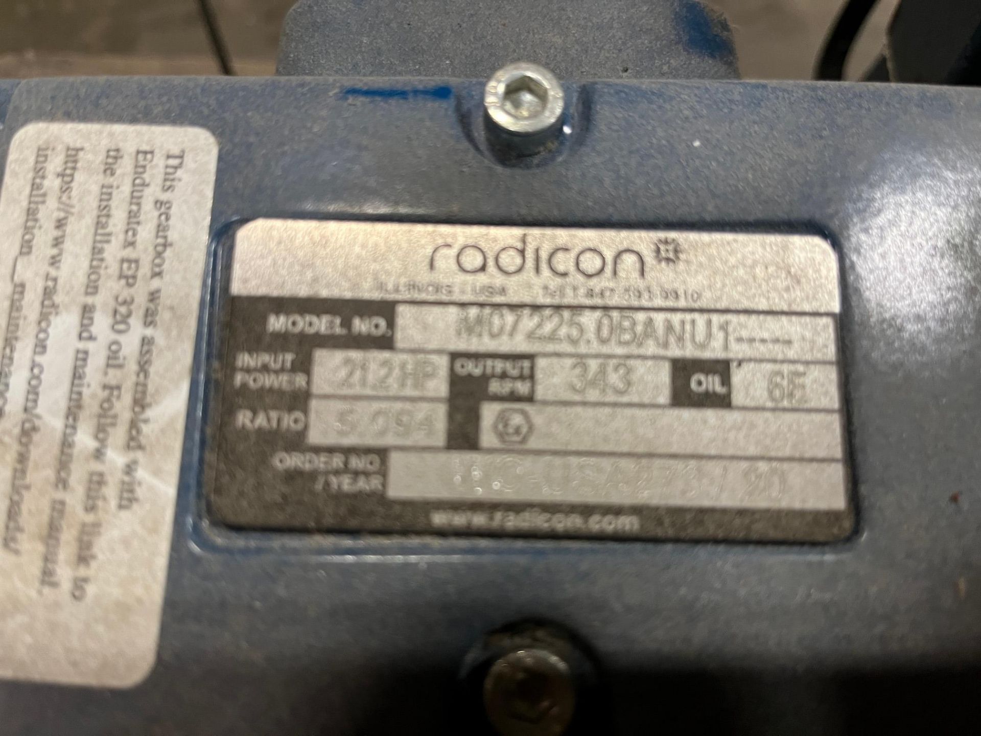 RADICON M07225-OBANU1 GEARBOX, RATIO 5.094 TO 1 W/ (2) CYLINDERS (ROW C21) - Image 2 of 3