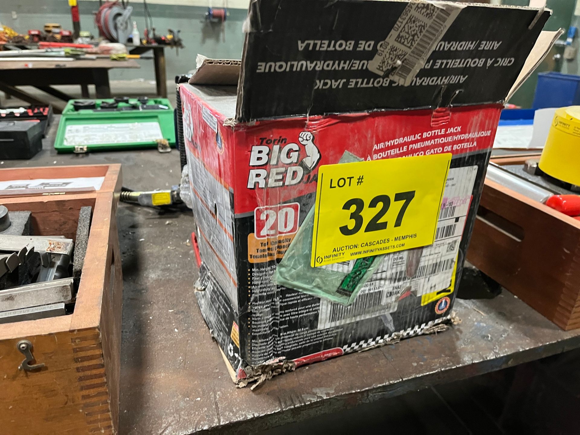 LOT OF (3) BIG RED AND BLUE 20-TON HYDRAULIC JACKS (MAINTENANCE SHOP) - Image 3 of 3