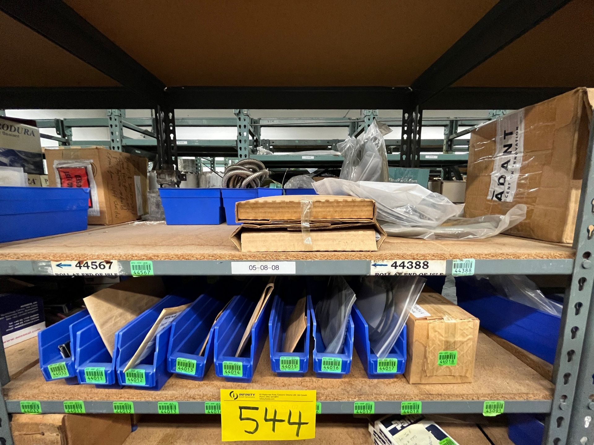 CONTENTS OF (2) SECTIONS OF 2-SIDED RACKING INCLUDING FLOW PARTS, RELIEF VALVES, PUMP PARTS, OIL - Image 11 of 16