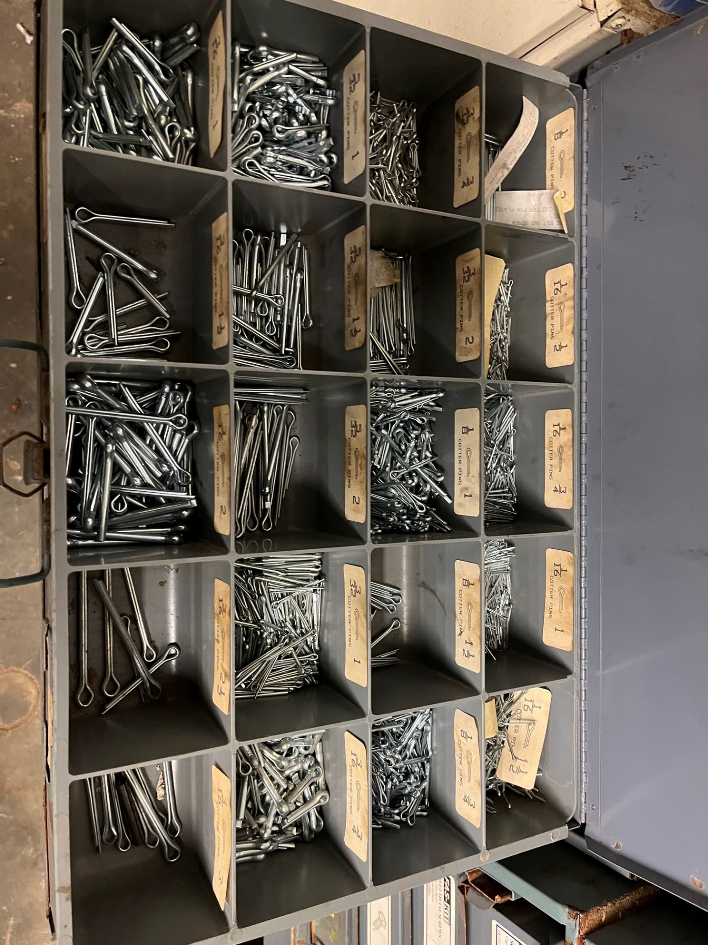 LOT OF (27) FASTENER KITS W/ (3) STANDS (MAINTENANCE AREA PMB) - Image 4 of 9