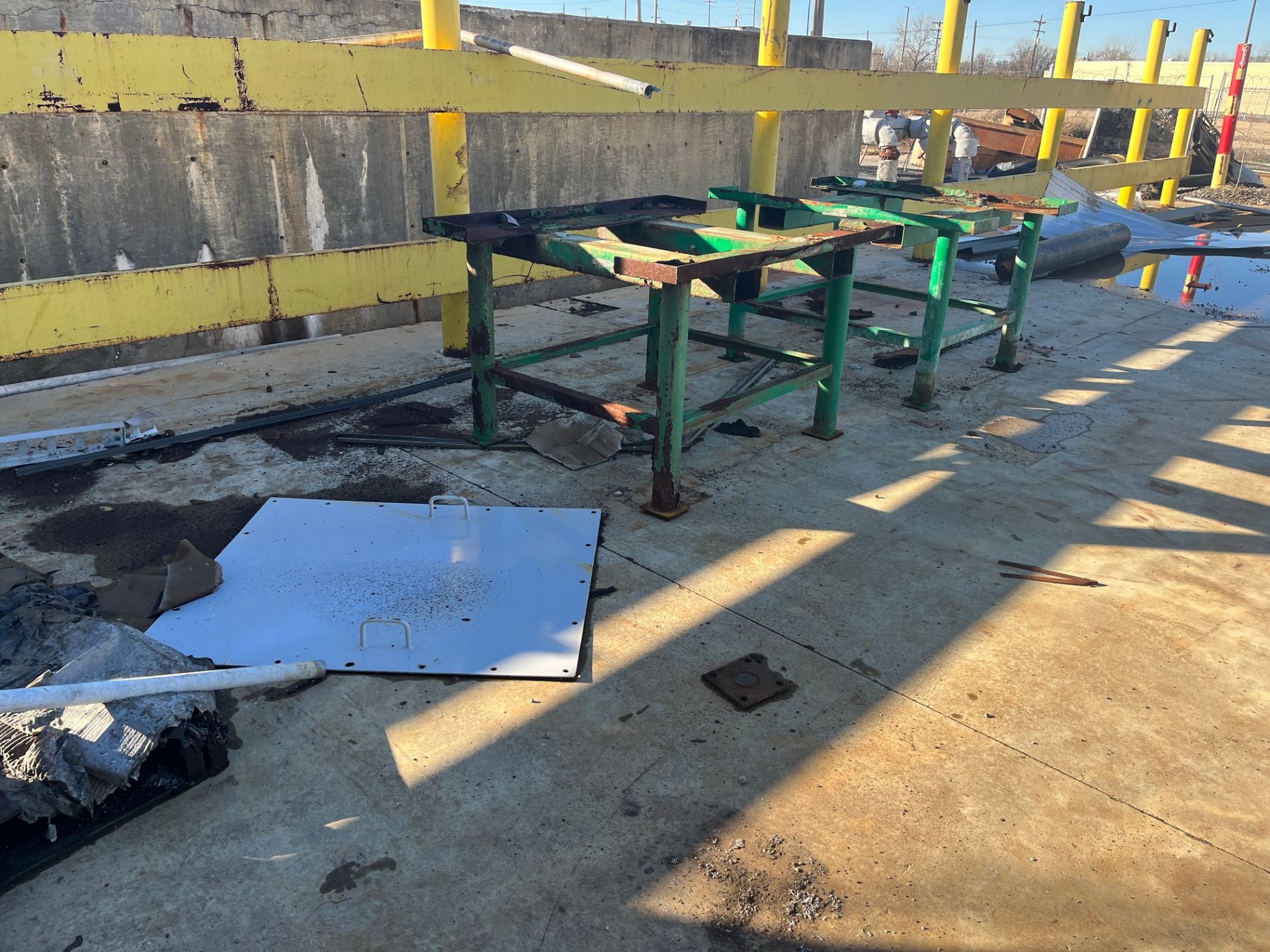LOT OF FRAMES AND SCRAP ON INSIDE OF YELLOW FENCE (DEINKING BUILDING WEST CEMENT PLATFORM) - Image 2 of 4
