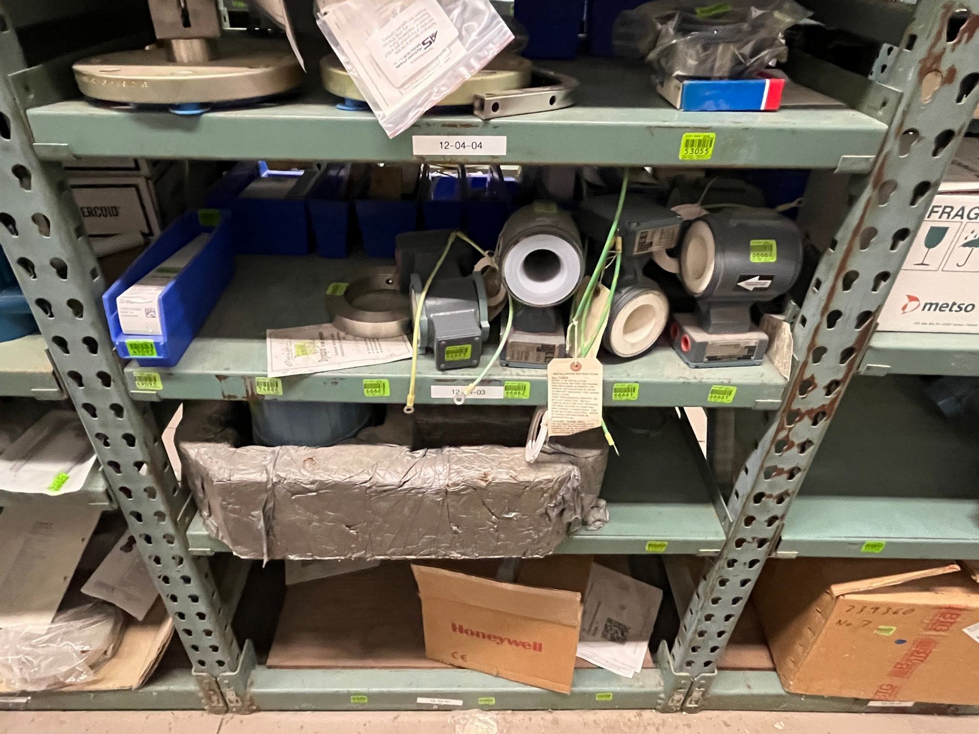 CONTENTS OF (2) SECTIONS OF 2-SIDED SHELVING INCLUDING HONEYWELL, ROSEMOUNT, YOKOGAWA, TCI, BTG - Image 6 of 23