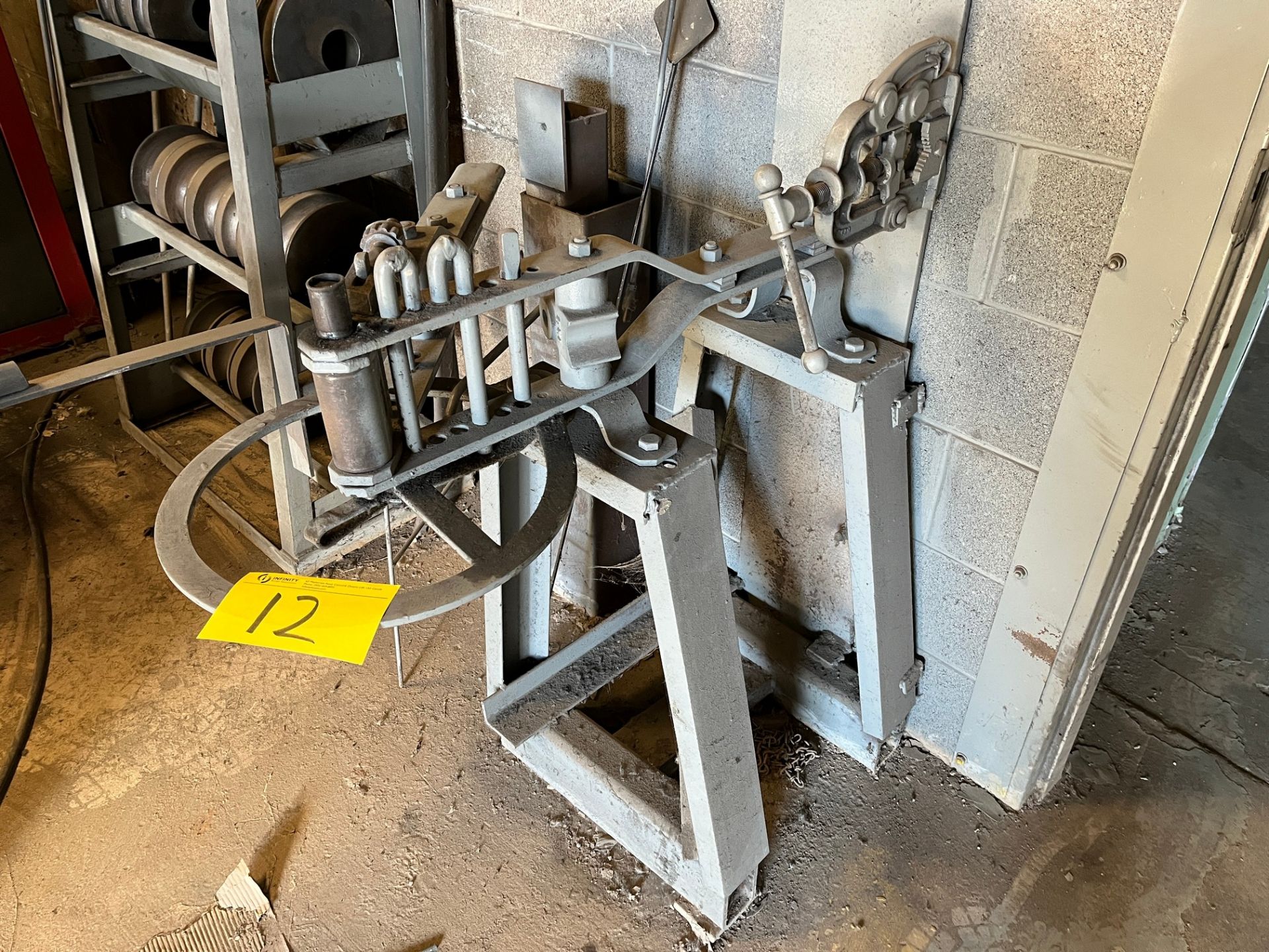 MANUAL BENDER W/ WALL MOUNTED VISE (RIGGING FEE $25)