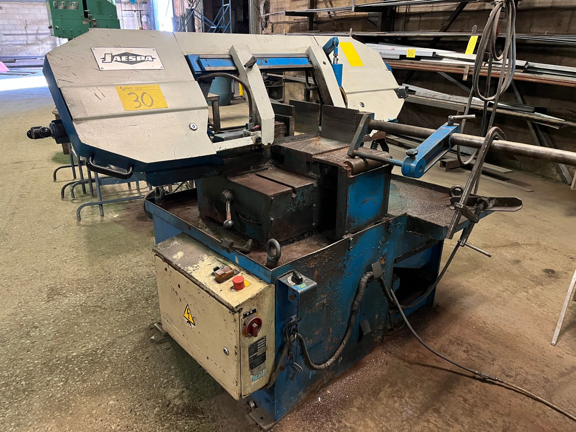 JAESPA W260DG HORIZONTAL METAL CUTTING BANDSAW W/ CLAMPING (RIGGING FEE $250)