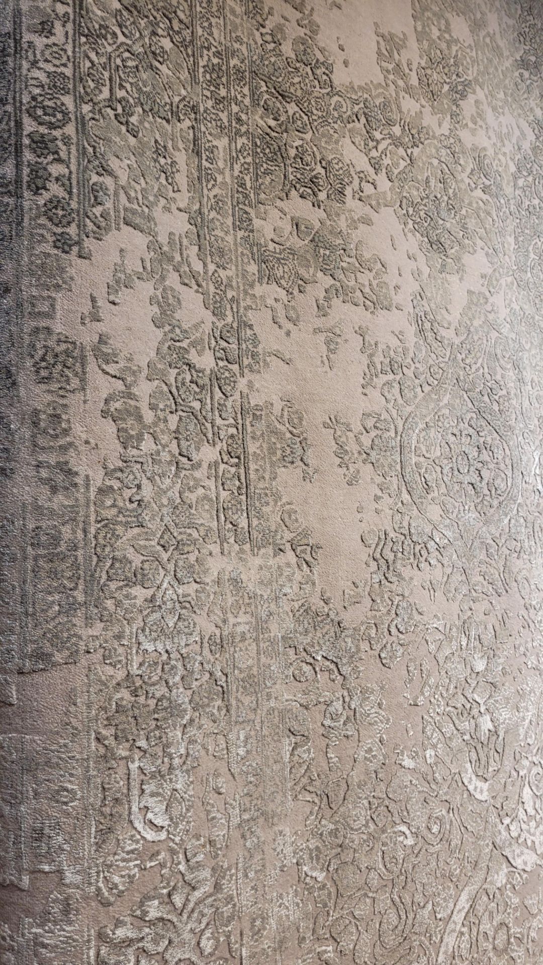 APPROX 8' x 10' - BEIGE/SILVER - WOOL/ART. SILK HAND KNOTTED IN INDIA - MSRP $10,658.00 (LOCATED - Image 3 of 4