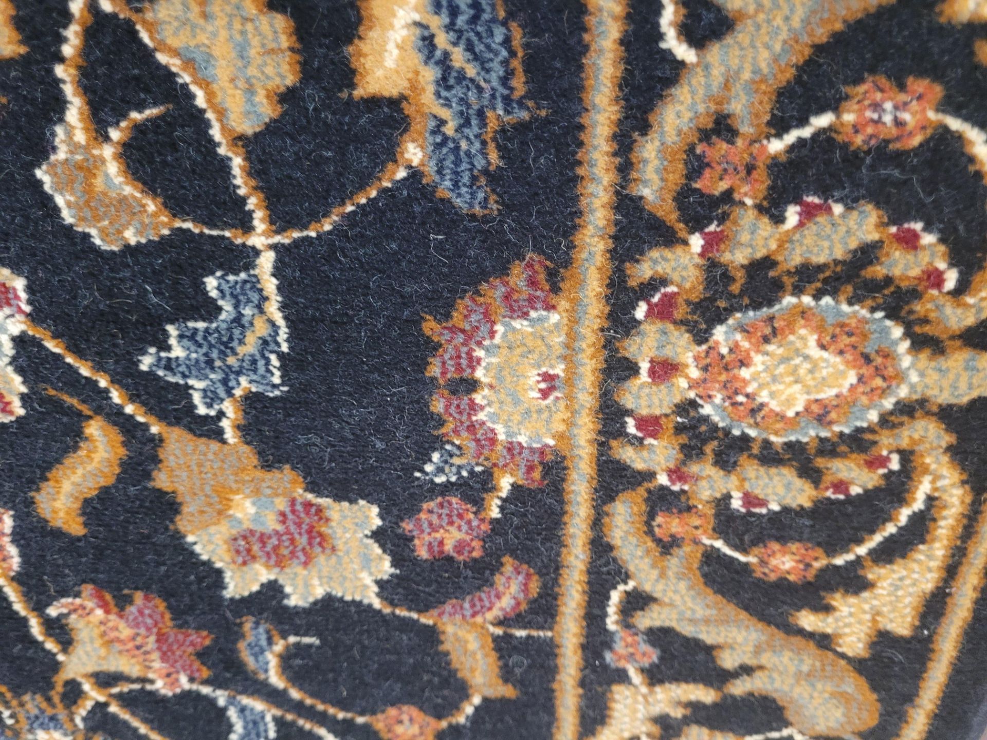 APPROX 70CM X 76CM VERSAILLES WOOL RUG - MSRP $118.00 EA. - INVENTORY CODE: 8031 - Image 2 of 3