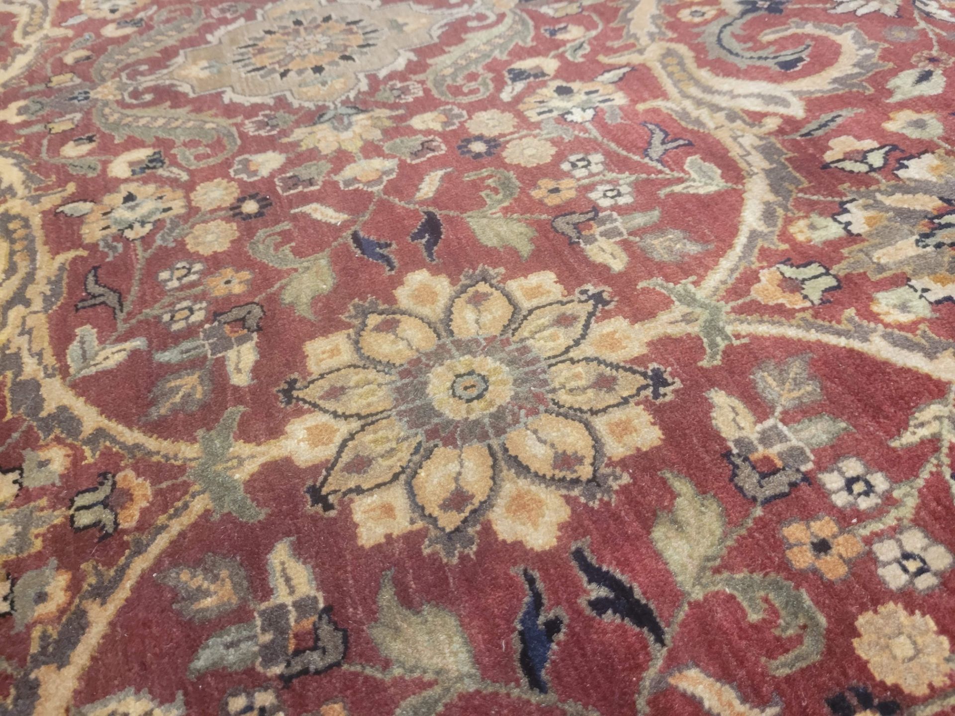 8' ROUND - 100% WOOL HAND KNOTTED IN INDIA - MSRP $7,198.00 (LOCATED IN GALLERY FIVE) INVENTORY - Image 3 of 4