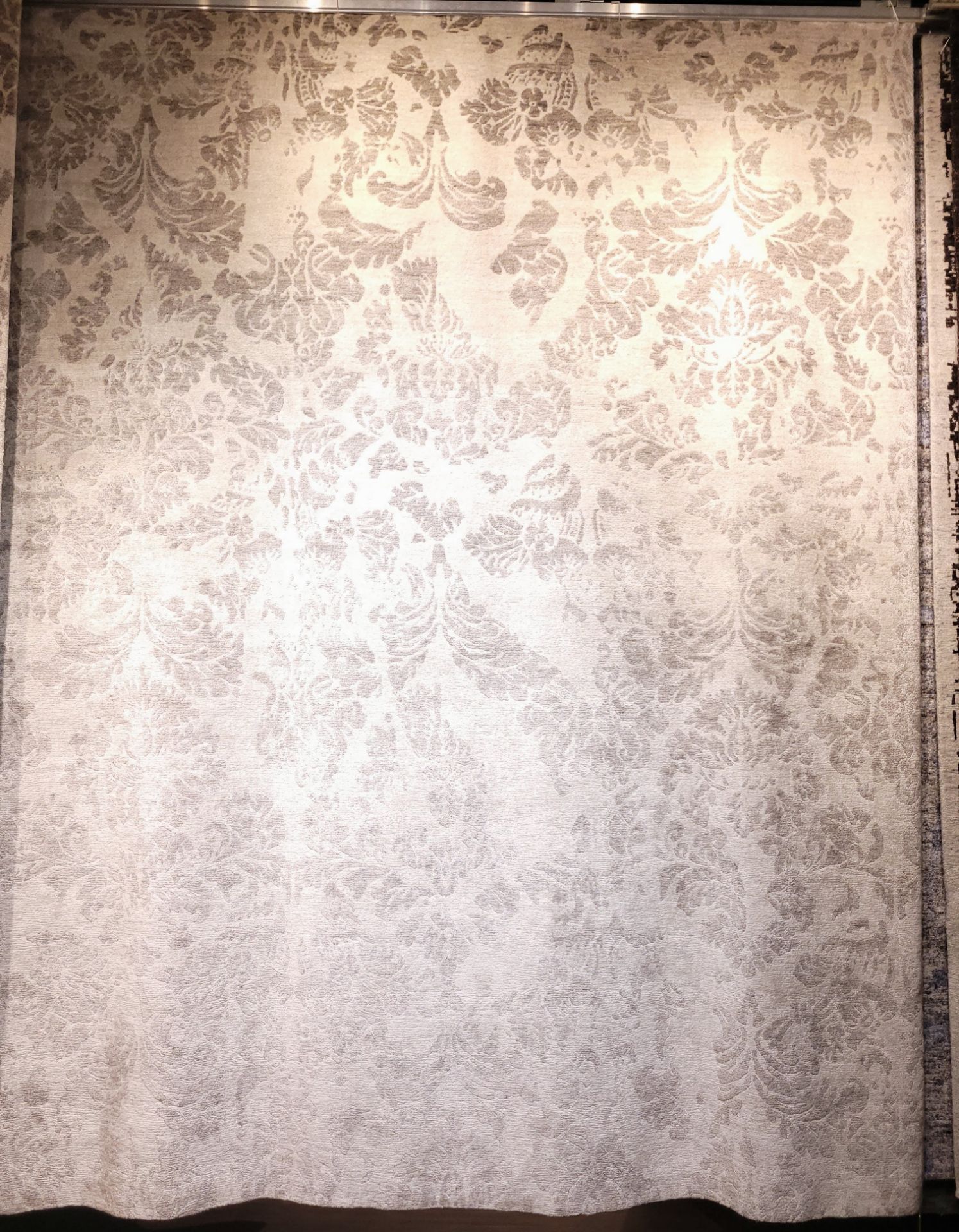 8' X 10' OPAL WHITE/SILVER BAMBOO HAND KNOTTED - MSRP $5,897.00 - INVENTORY CODE: OPUUA752SKWS