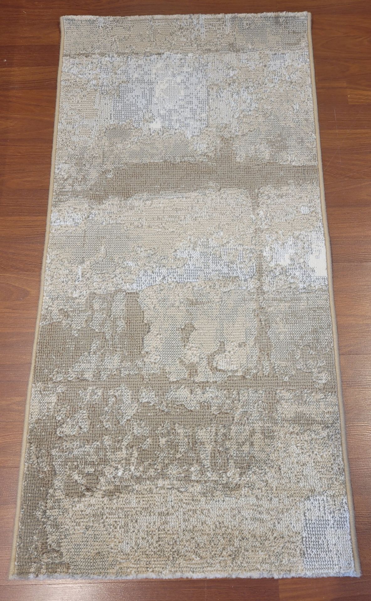 2' X 4' NAXOS MADE IN BELGIUM - MSRP $199.00 EA. (LOCATED IN WALL-TO-WALL) INVENTORY CODE: 12-237