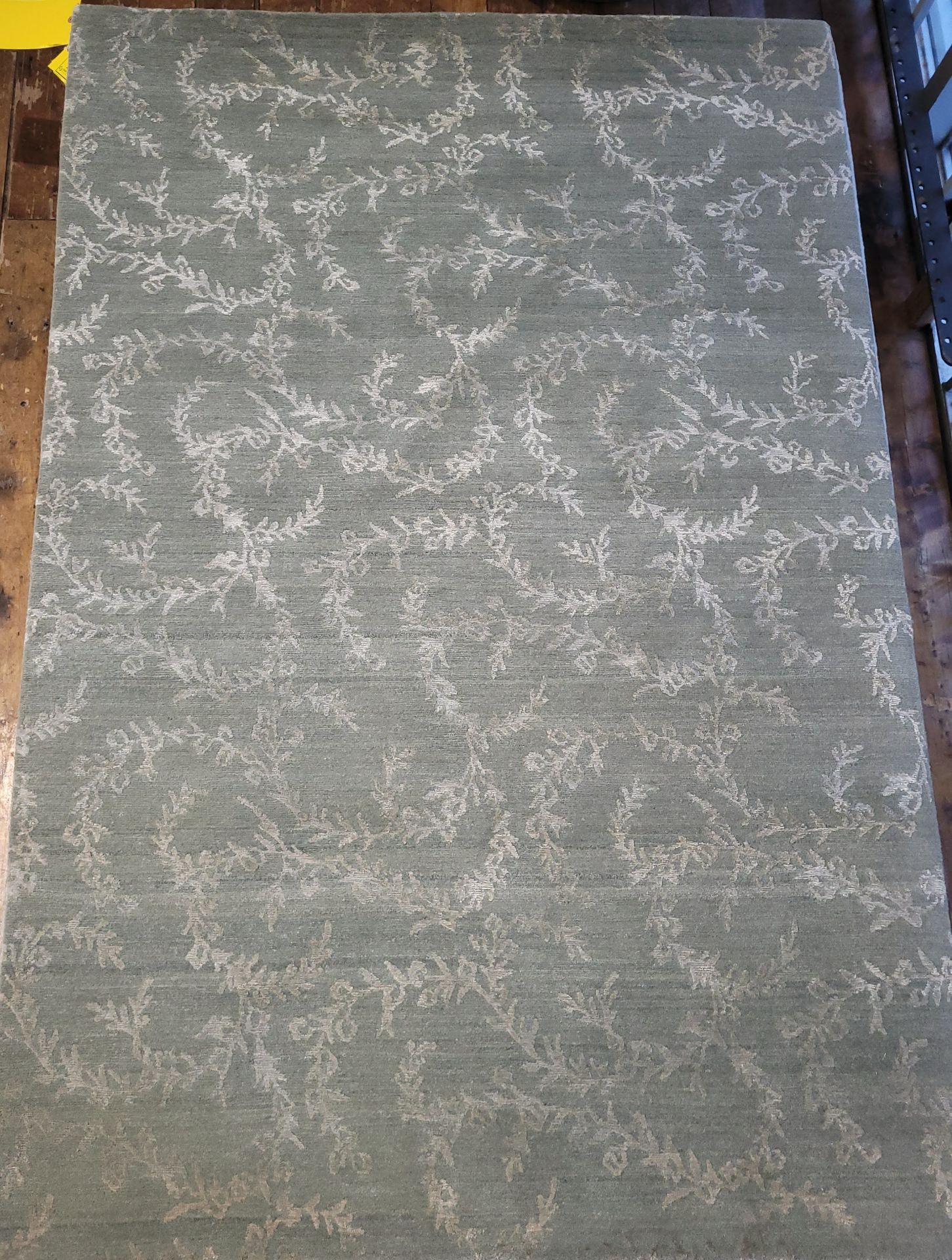 4' X 6' WOOL/SILK HAND KNOTTED IN NEPAL, MSRP $2,398.00 (LOCATED IN FRONT SHOW ROOM) INVENTORY CODE: