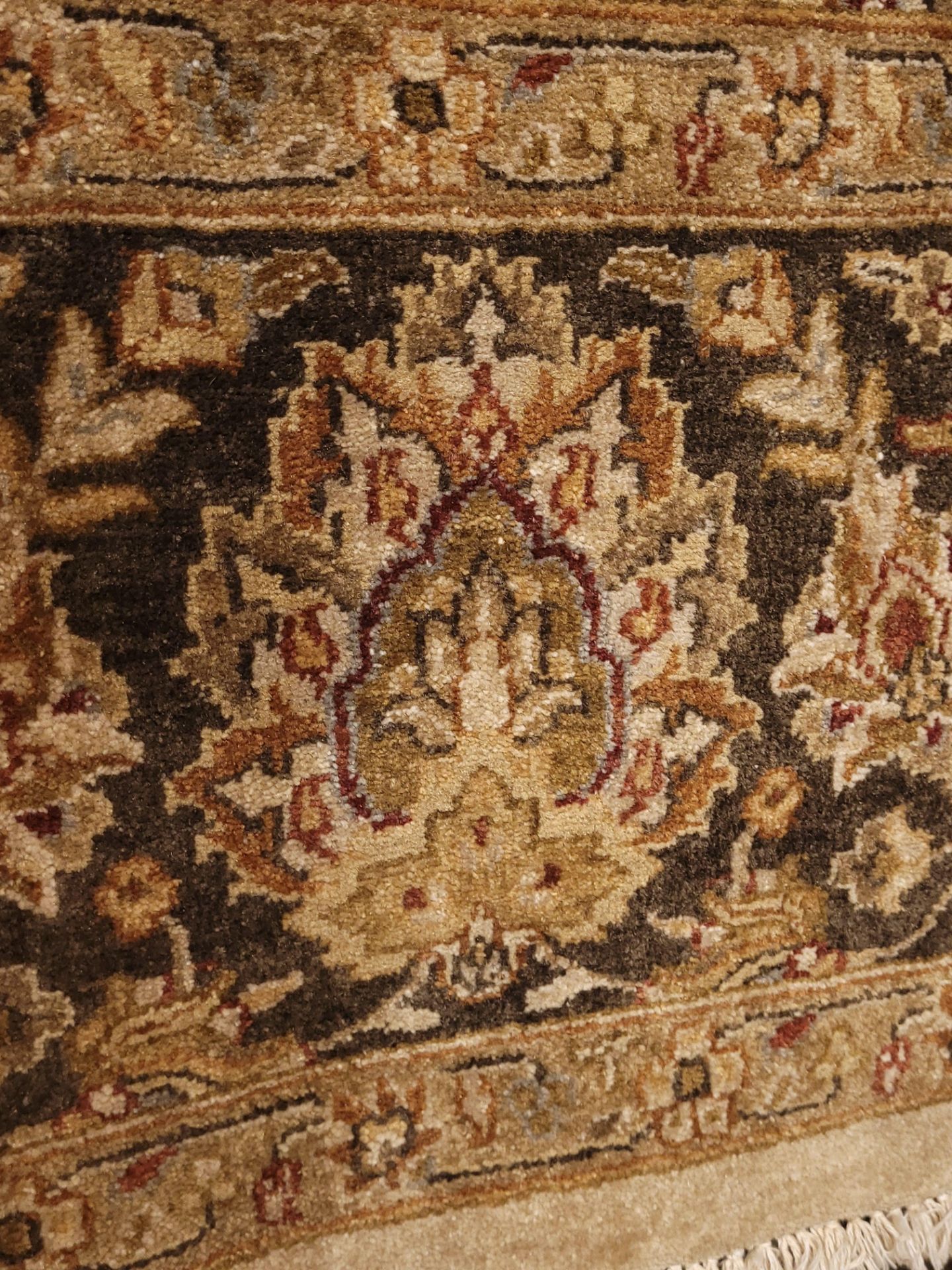 8' X 10' FINE WOOL PILE HAND KNOTTED IN INDIA - MSRP $10,787.00 (LOCATED IN GALLERY TWO) INVENTORY - Image 4 of 5