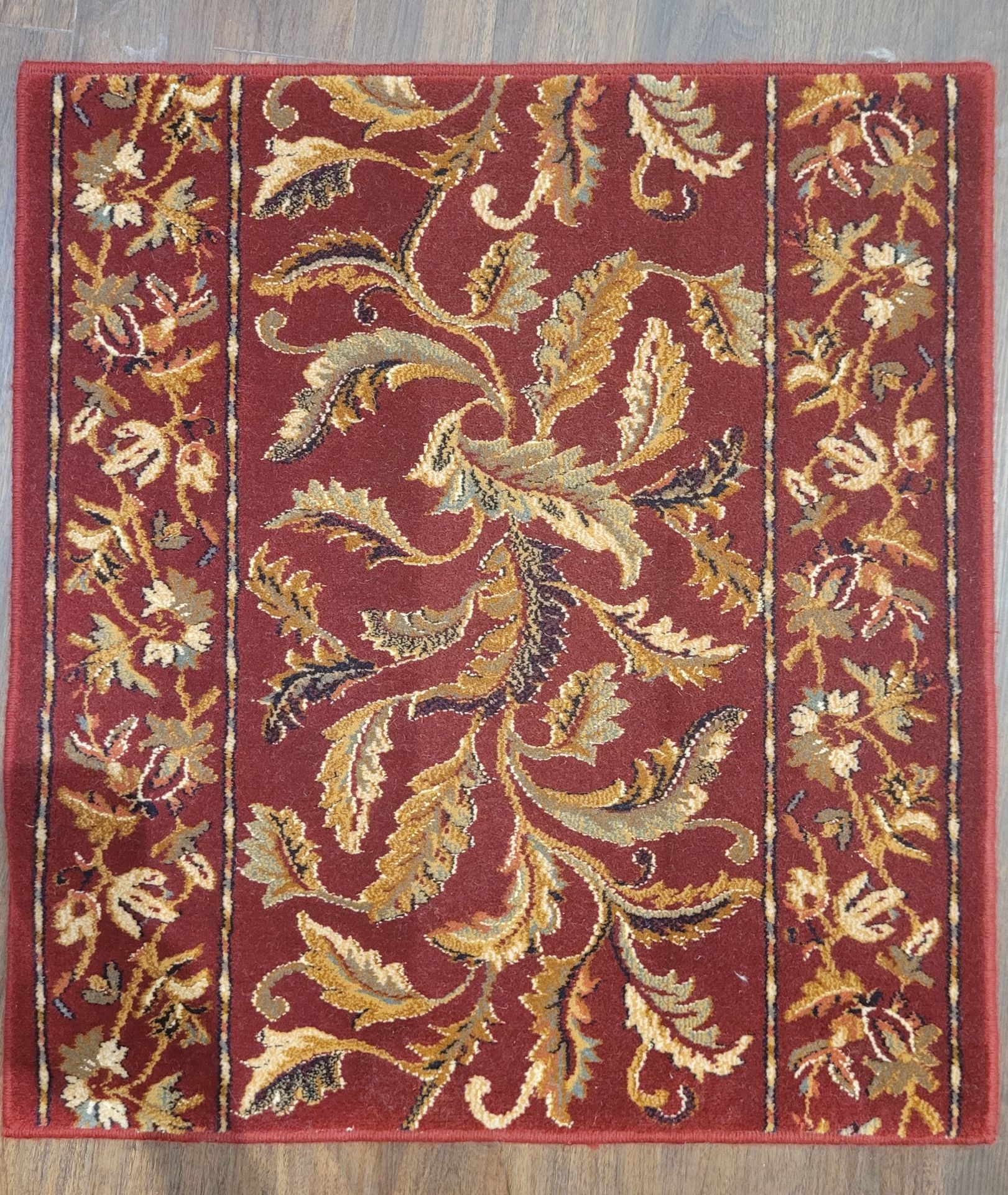 APPROX 70CM X 76CM VERSAILLES WOOL RUG - MSRP $118.00 EA. - INVENTORY CODE: 8017