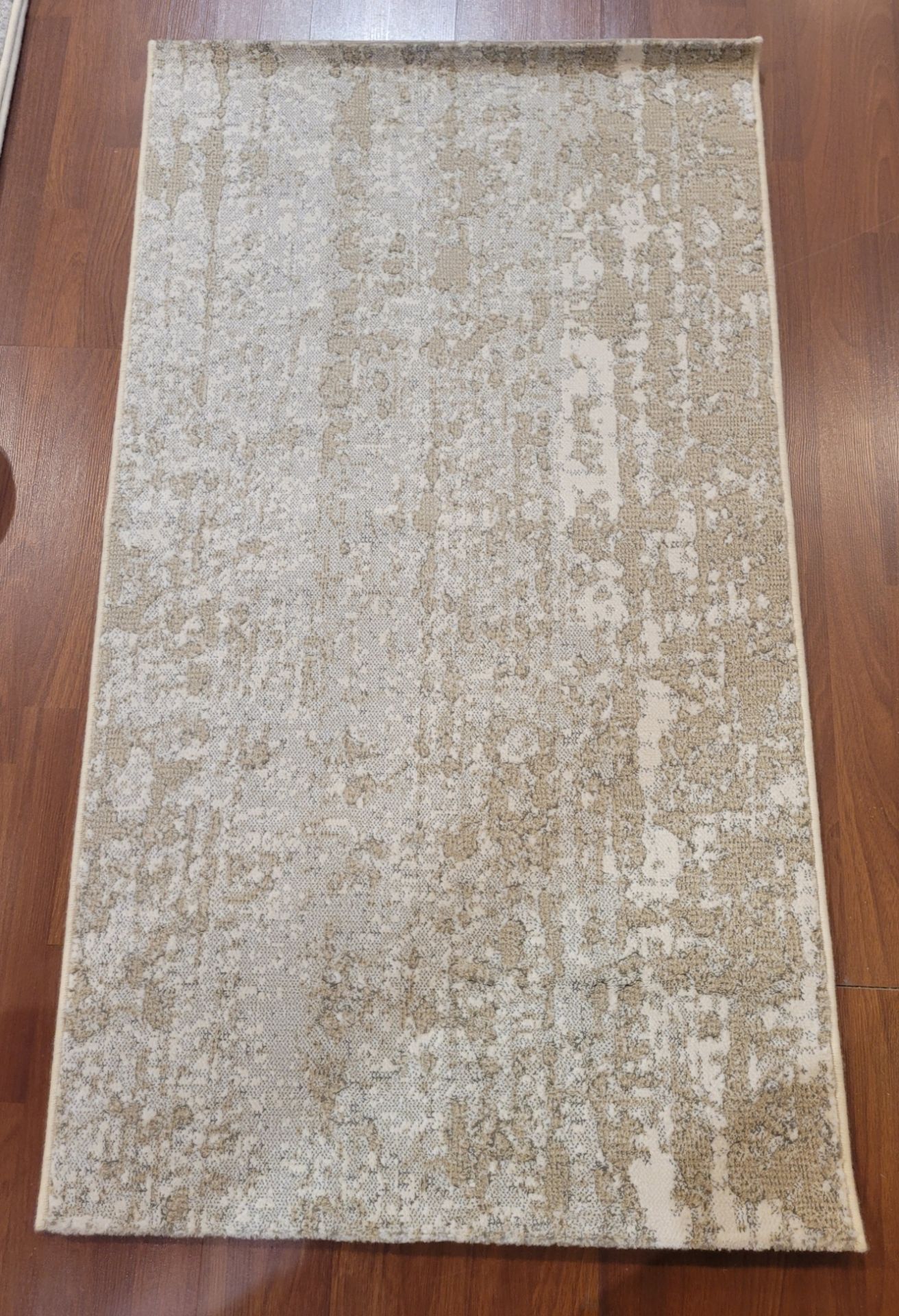 2'5" X 4'5" NAXOS MADE IN BELGIUM - MSRP $267.00 EA. (LOCATED IN WALL-TO-WALL) INVENTORY CODE: 12-28