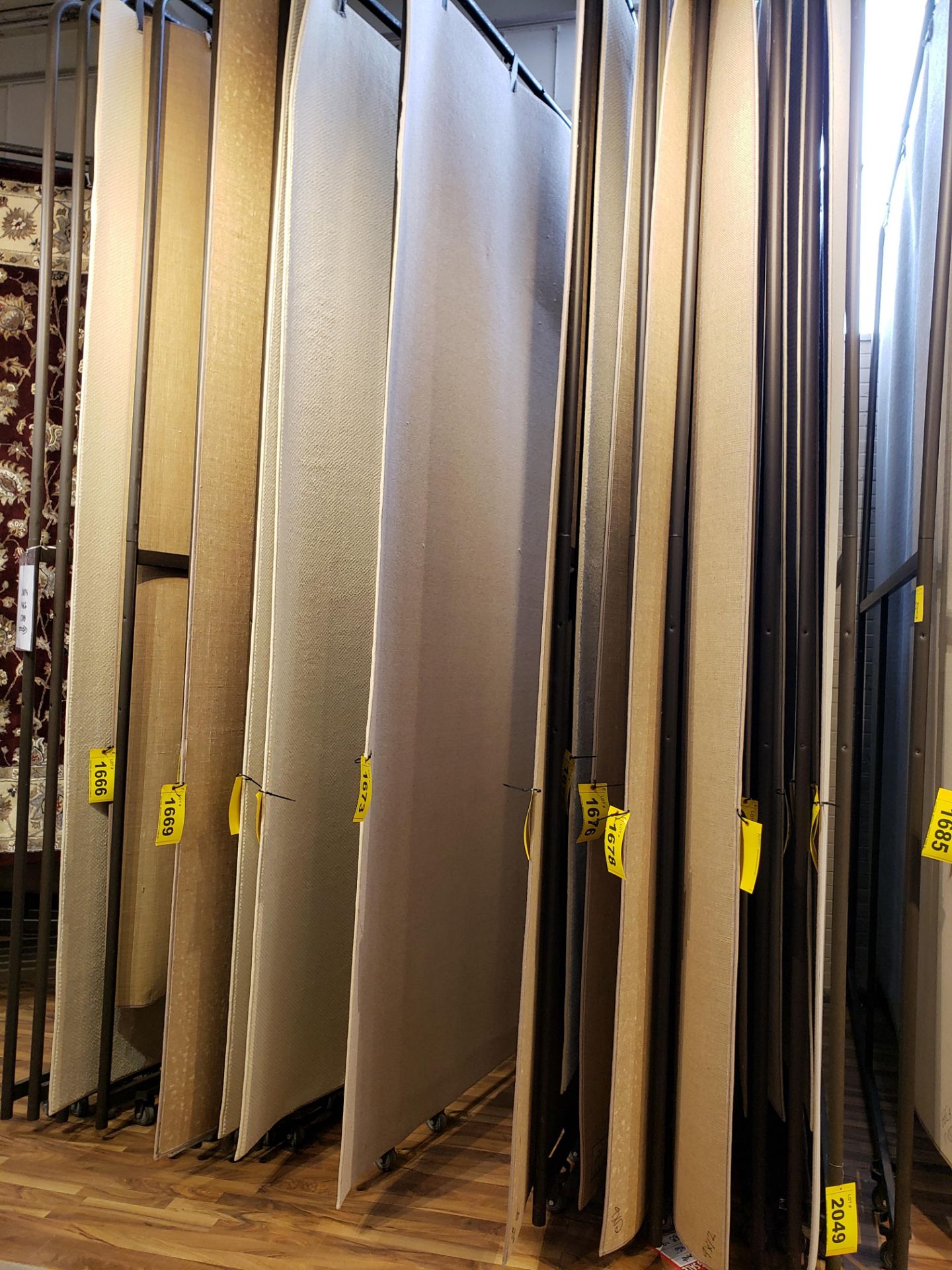 152" X 96" (15) SECTION CARPET DISPLAY RACK (SUBJECT TO LATE REMOVAL, PICKUP ON MARCH 25TH)