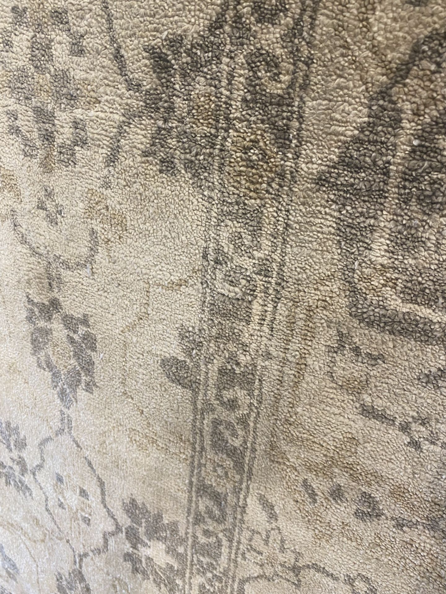 6' X 9' A.SILK HAND KNOTTED IN INDIA - MSRP $3,999.00 - INVENTORY CODE: DREAM 216142 IV/GRY (LOT - Image 2 of 3