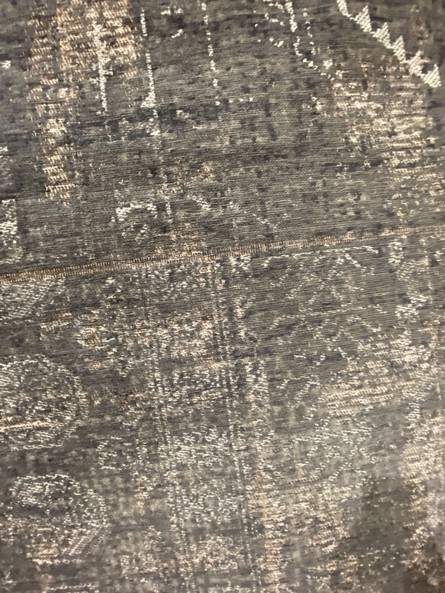 APPROX. 7'6" X 10'8" CARPET - Image 2 of 2